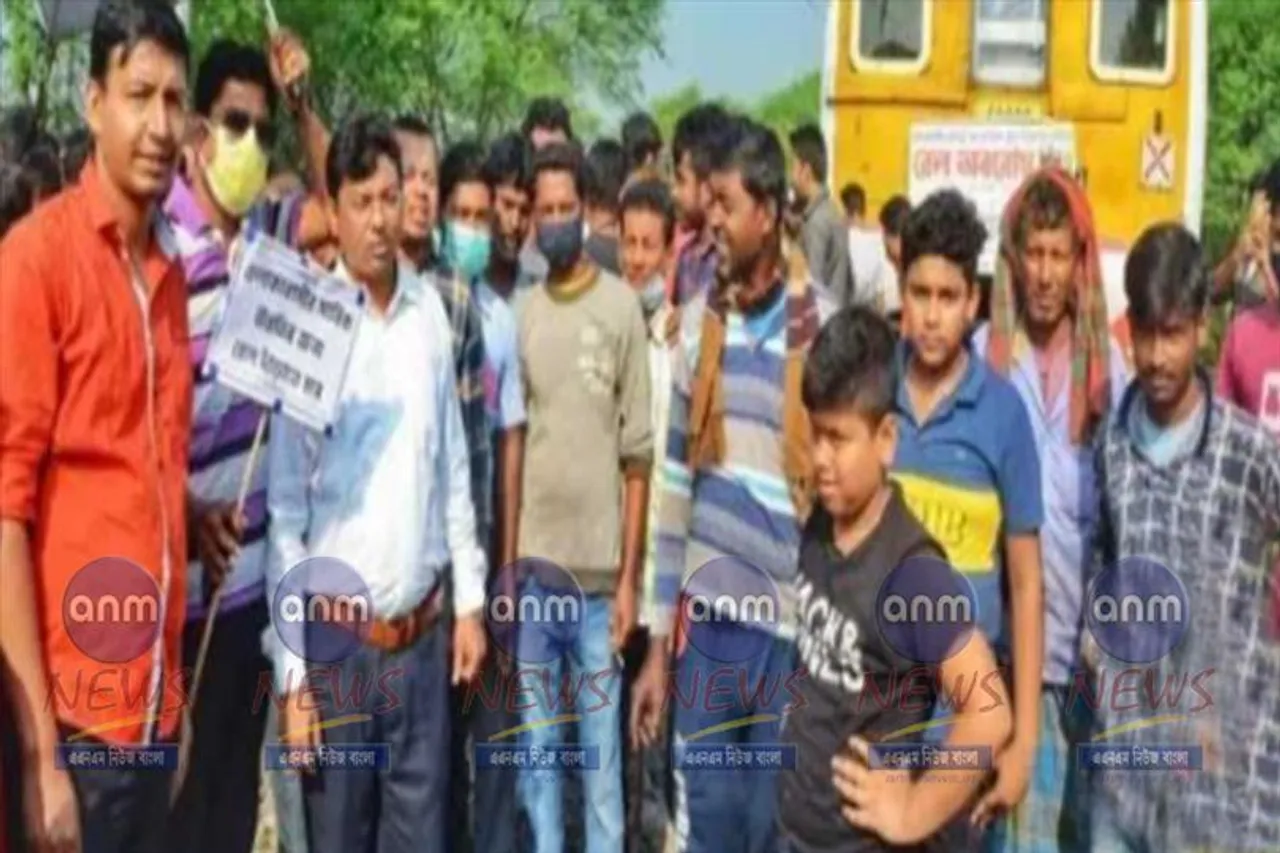 ২৫ ঘণ্টা ধরে চলছে অবরোধ, চরম দুর্ভোগে মানুষ