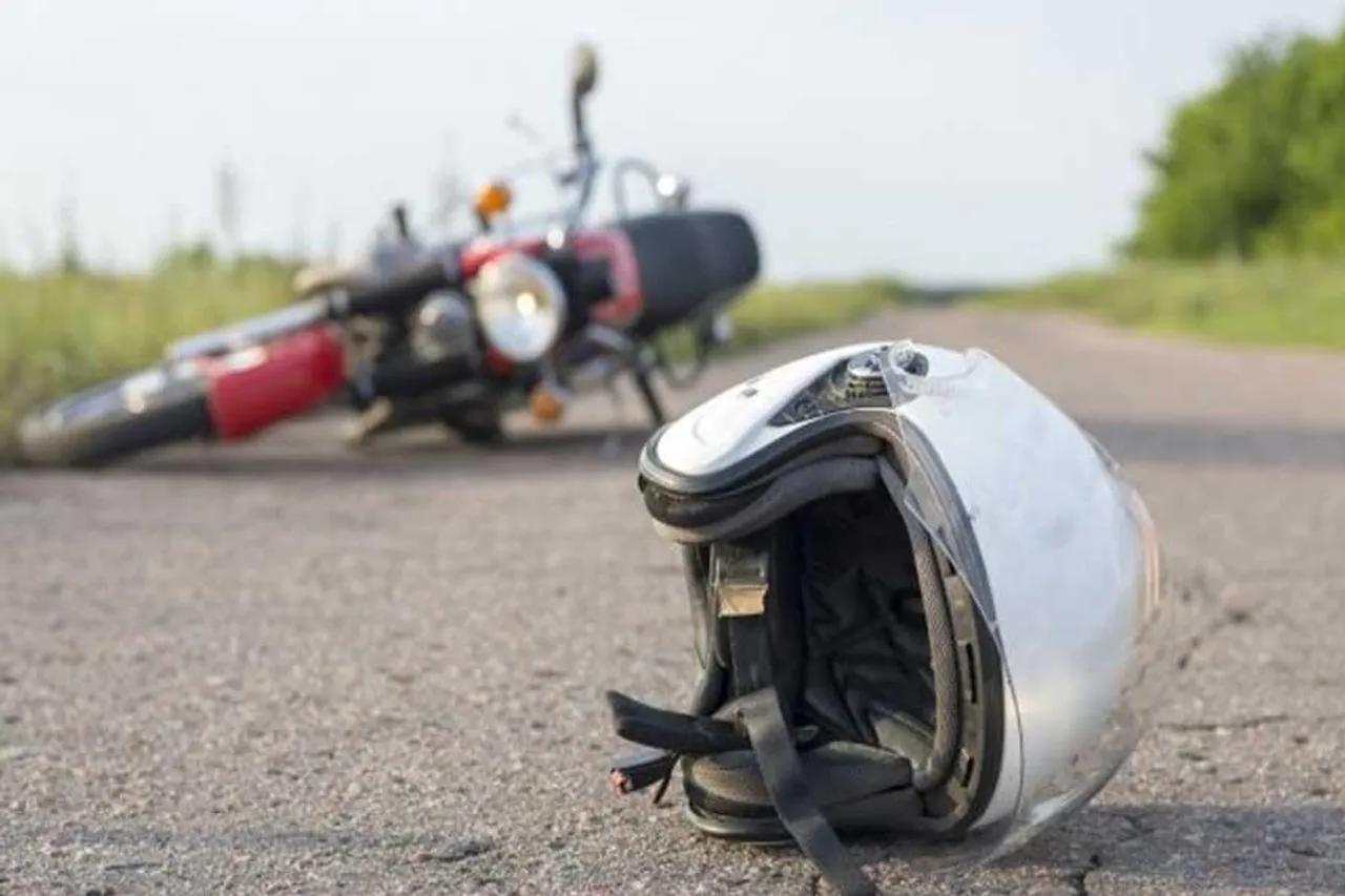 পথ দুর্ঘটনায় মর্মান্তিক মৃত্যু হকারের