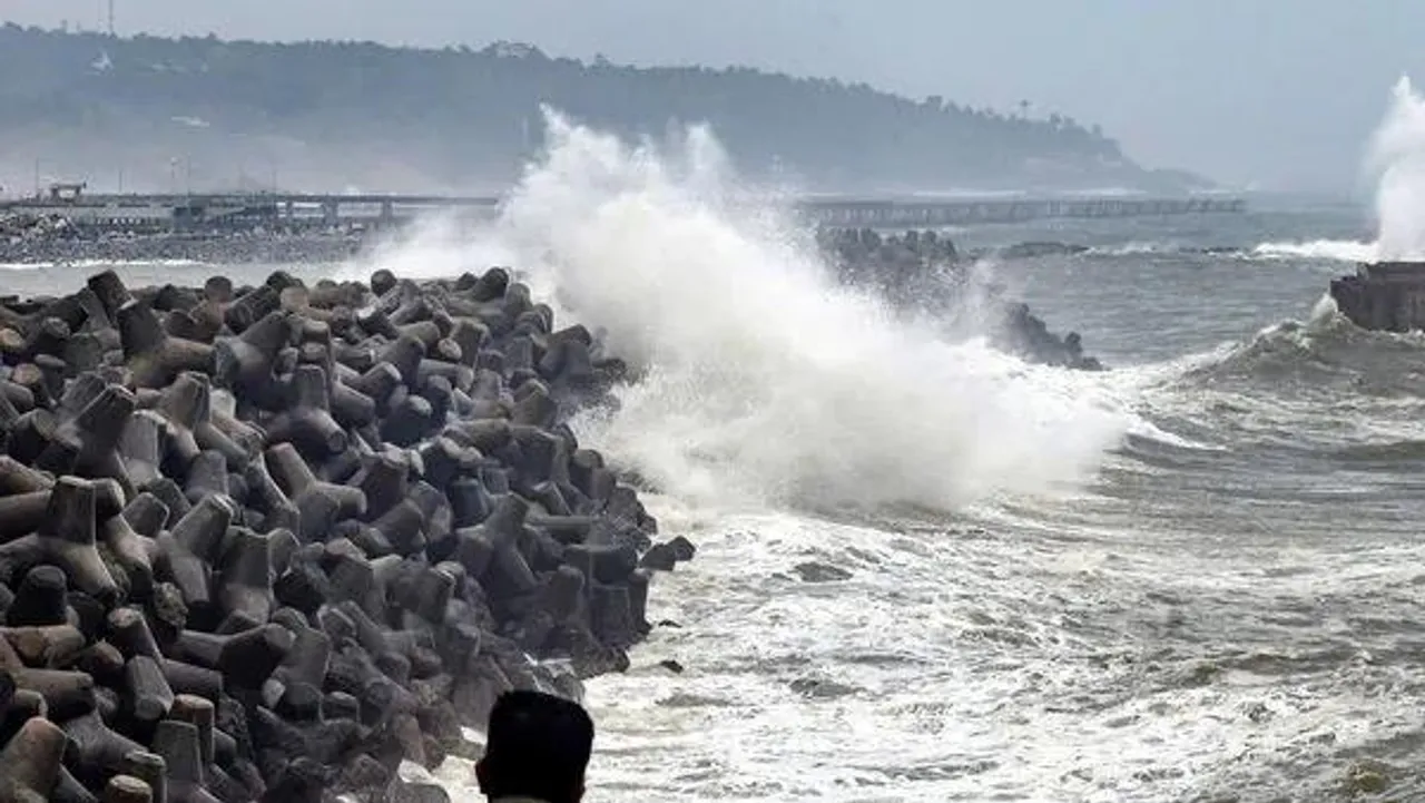 কবে ল্যান্ডফল হবে ঘূর্ণিঝড়ের?