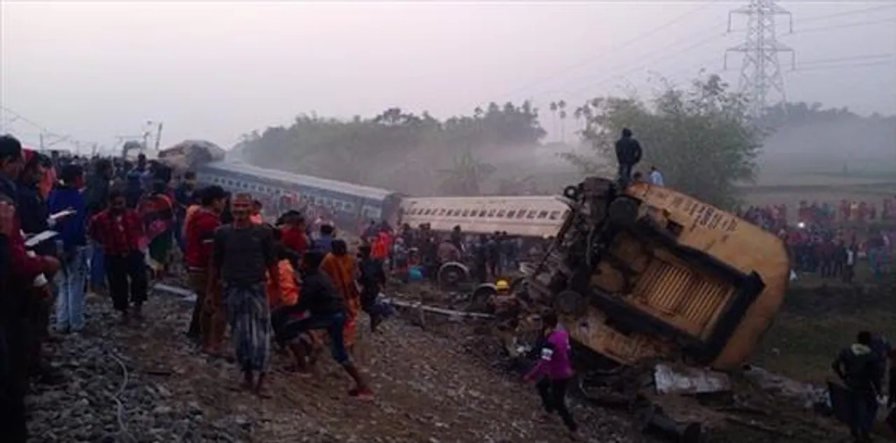 ট্রেন দুর্ঘটনা, ঘটনাস্থলে পৌঁছেছেন আরএম
