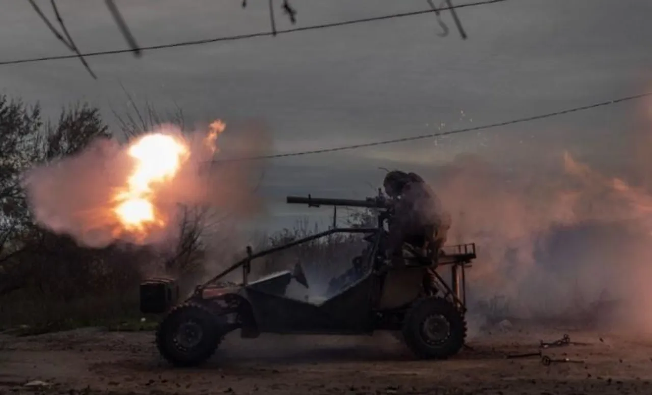 রুশ বিমানঘাঁটিতে বিস্ফোরণ নিয়ে টিপ্পনি জেলেনস্কির উপদেষ্টার