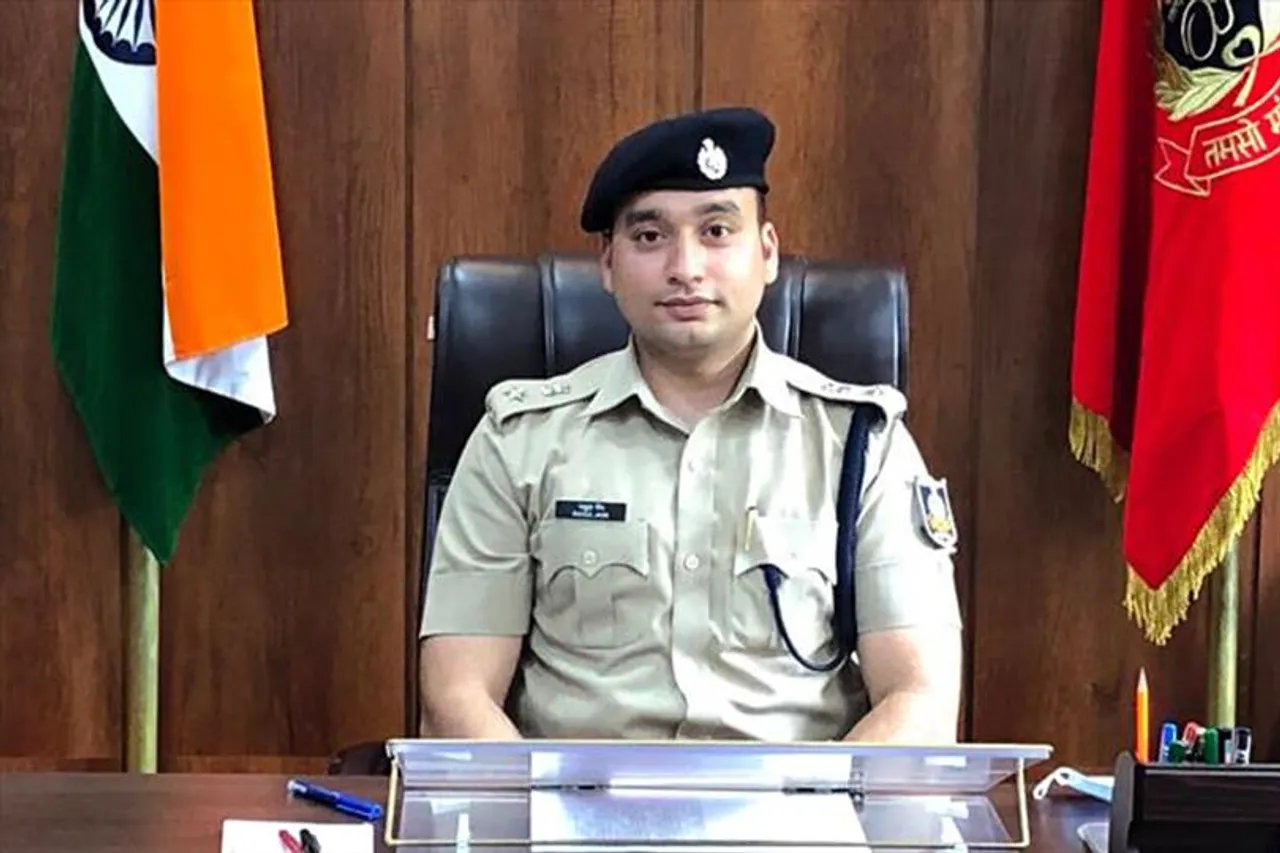 ঝাড়সুগুড়ার পুলিশ সুপারকে বদলি করল ওড়িশা সরকার