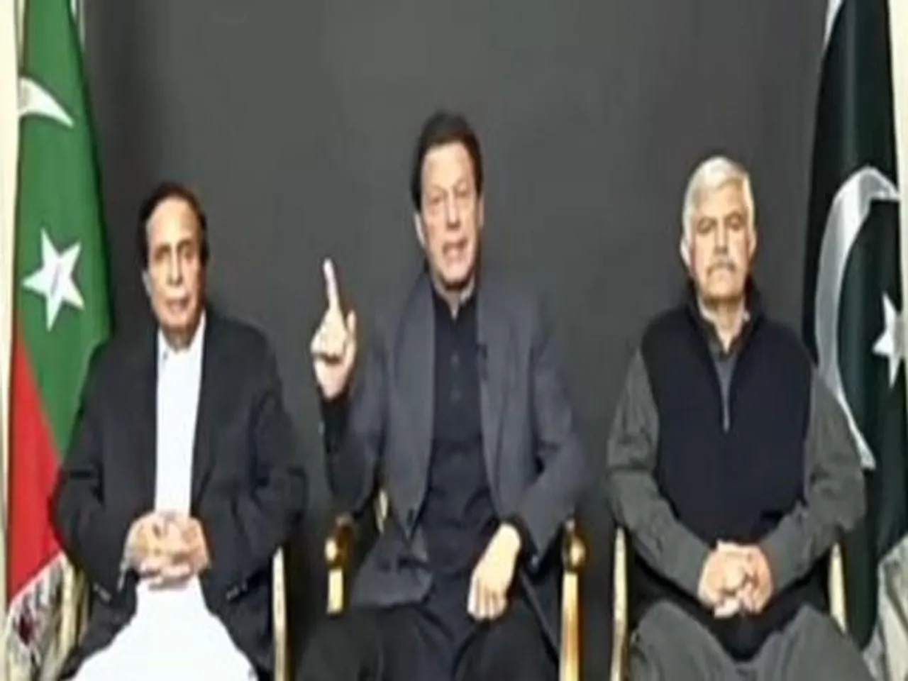 ২৩ ডিসেম্বর পাঞ্জাব, কেপি বিধানসভা ভেঙে দেবেন ইমরান খান