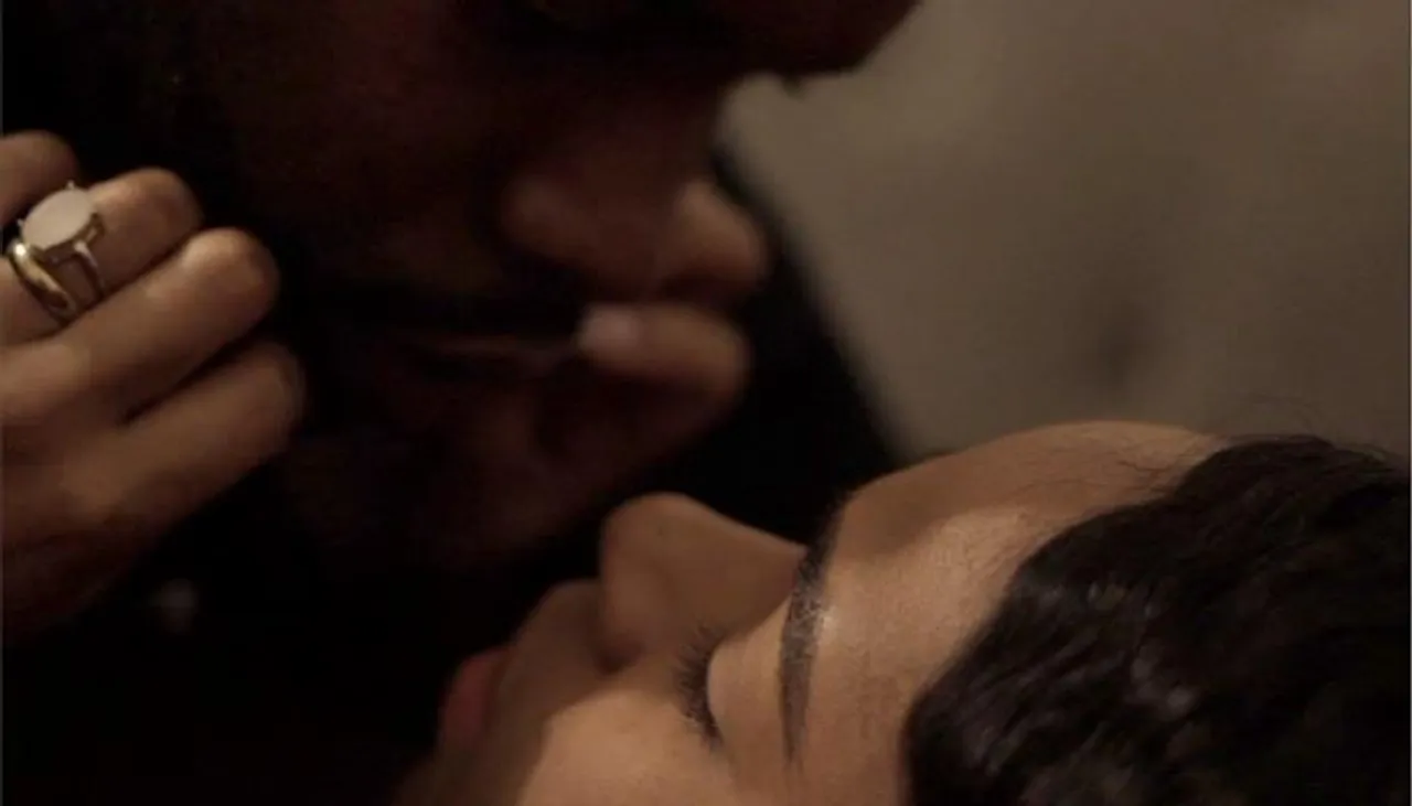 শরীরী ঘনিষ্ঠতার ধরনে পরিবর্তন আনুন