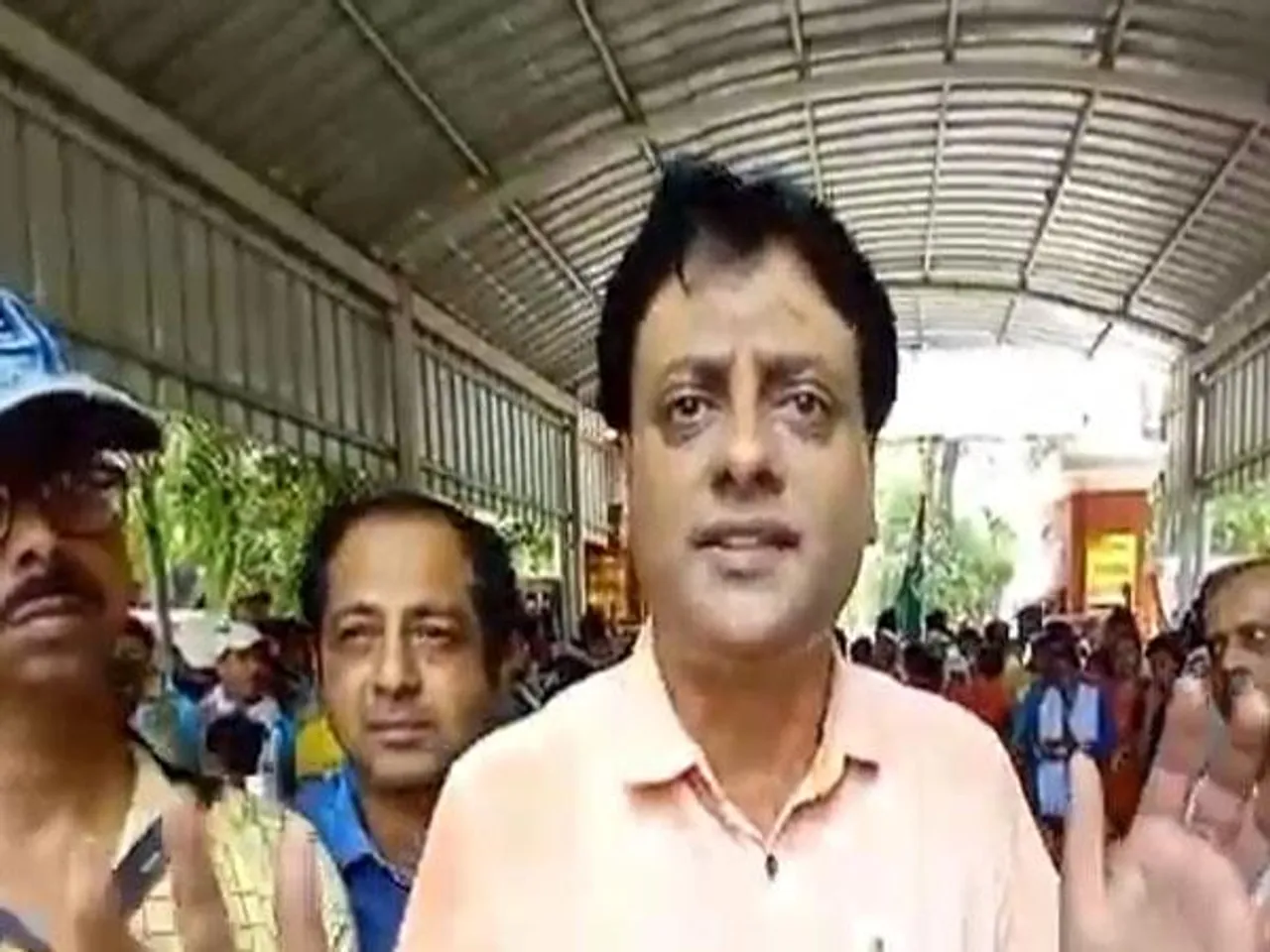 রেলের স্কুল বন্ধের বিরুদ্ধে কি বললেন তৃণমূল শিক্ষক সংগঠনের সভাপতি? শুনুন