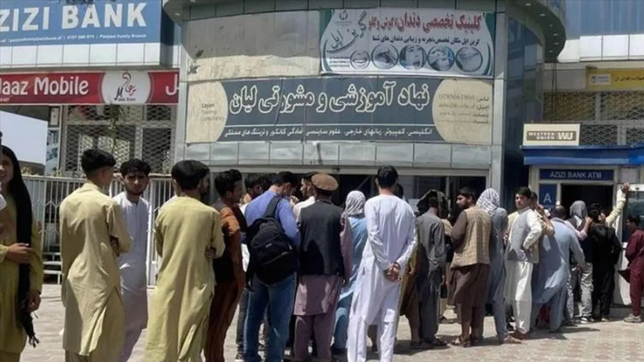 বিপর্যস্ত হওয়ার মুখে ব্যাঙ্ক পরিকাঠামো