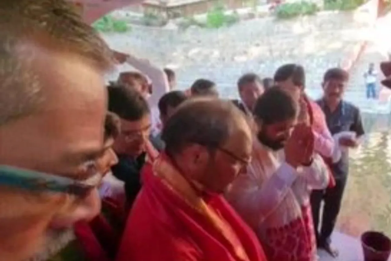 কামাখ্যা মায়ের মন্দিরে পুজো দিলেন মুখ্যমন্ত্রী একনাথ শিন্ডে