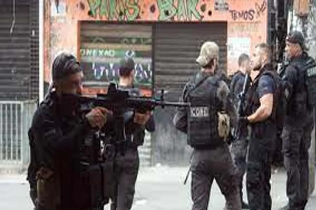 এবার ব্রাজিল, বন্দুক যুদ্ধ-নিহত ৬