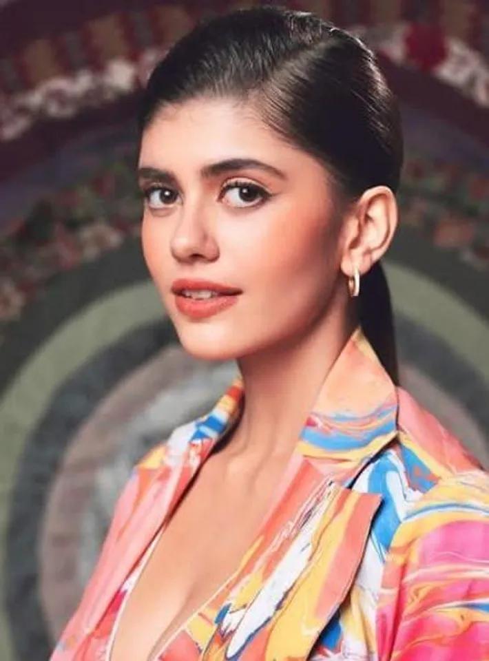 ভারত ভ্রমণের স্মৃতি শেয়ার করলেন সঞ্জনা সাঙ্ঘি