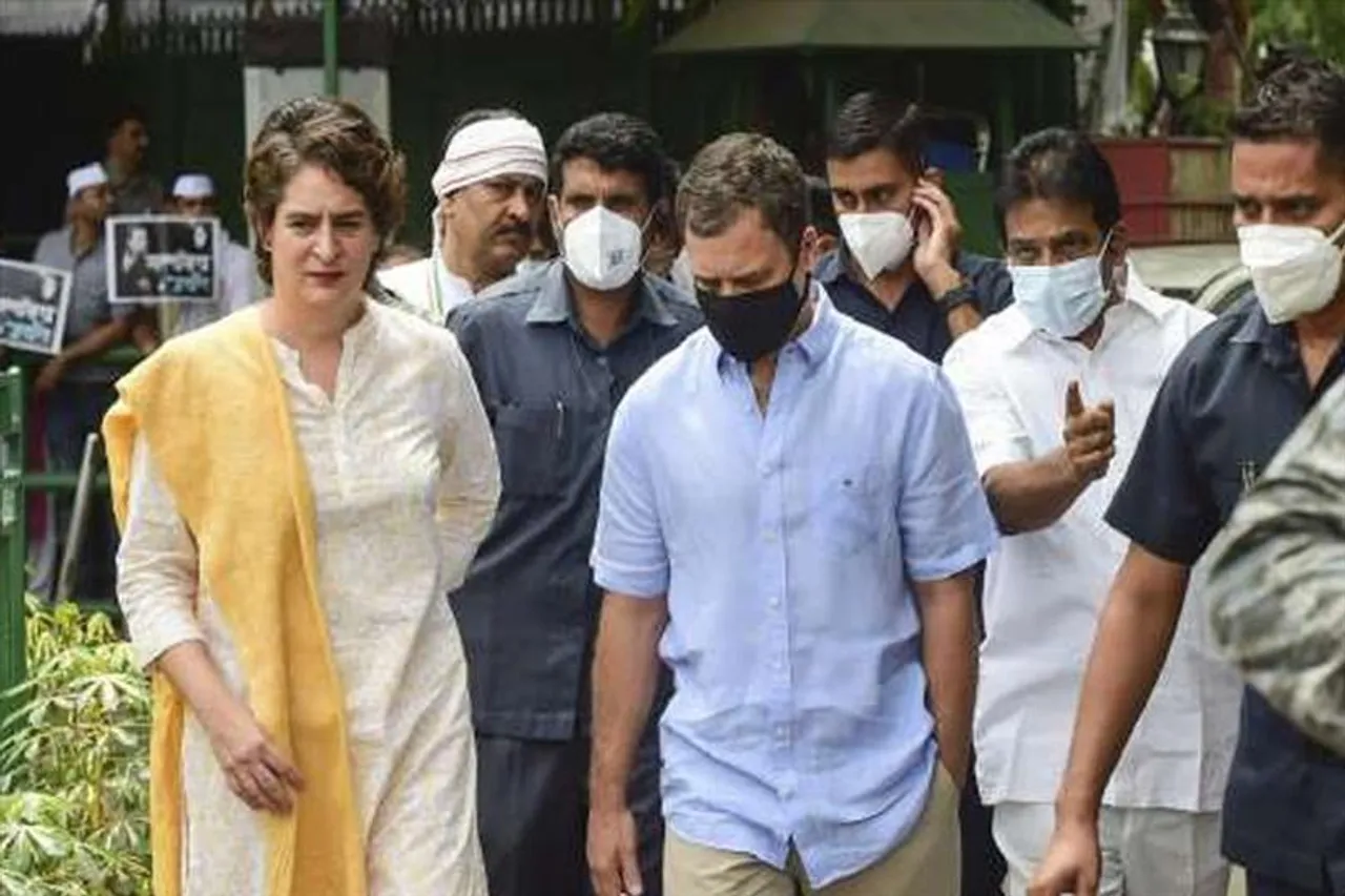 কংগ্রেসের সদর দফতরে পৌঁছলেন রাহুল