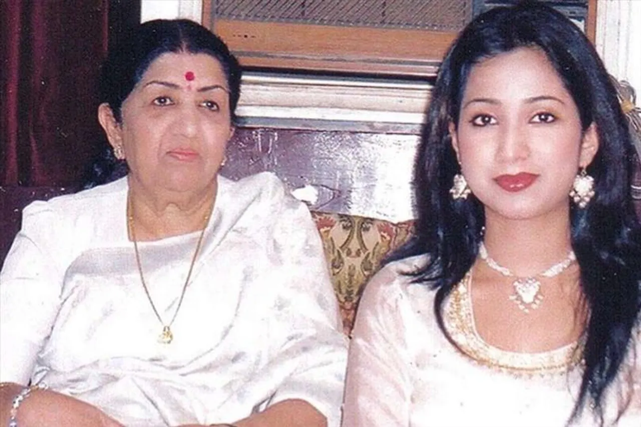 দেবী সরস্বতীর আশীর্বাদ সঙ্গে নিয়ে গেছেন, বললেন শ্রেয়া