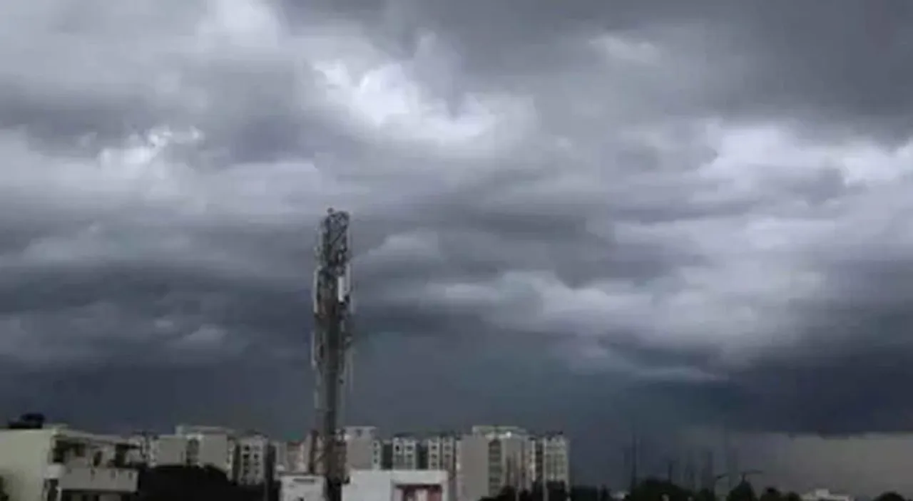 নববর্ষের সকালে লণ্ডভণ্ড কোচবিহার