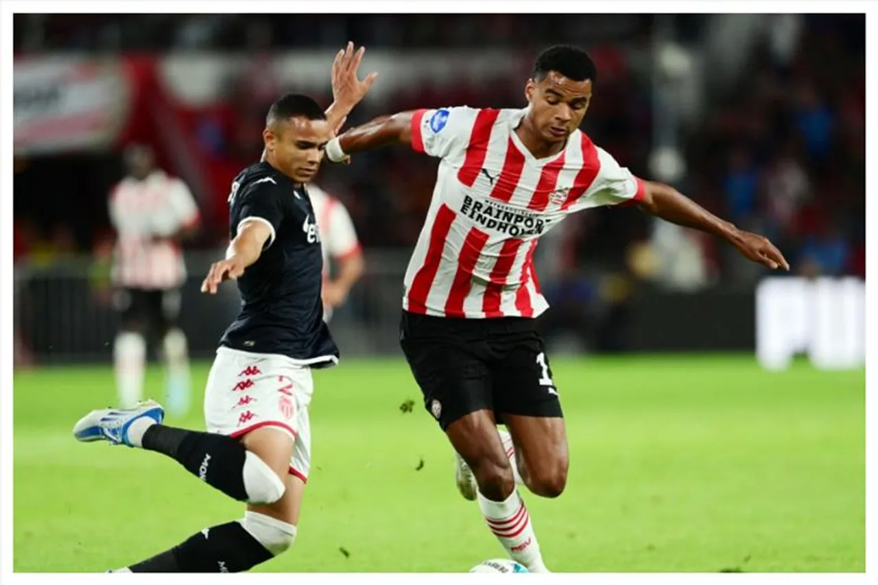 বেছে নিন আপনার পছন্দের সেরা ফুটবলারকে