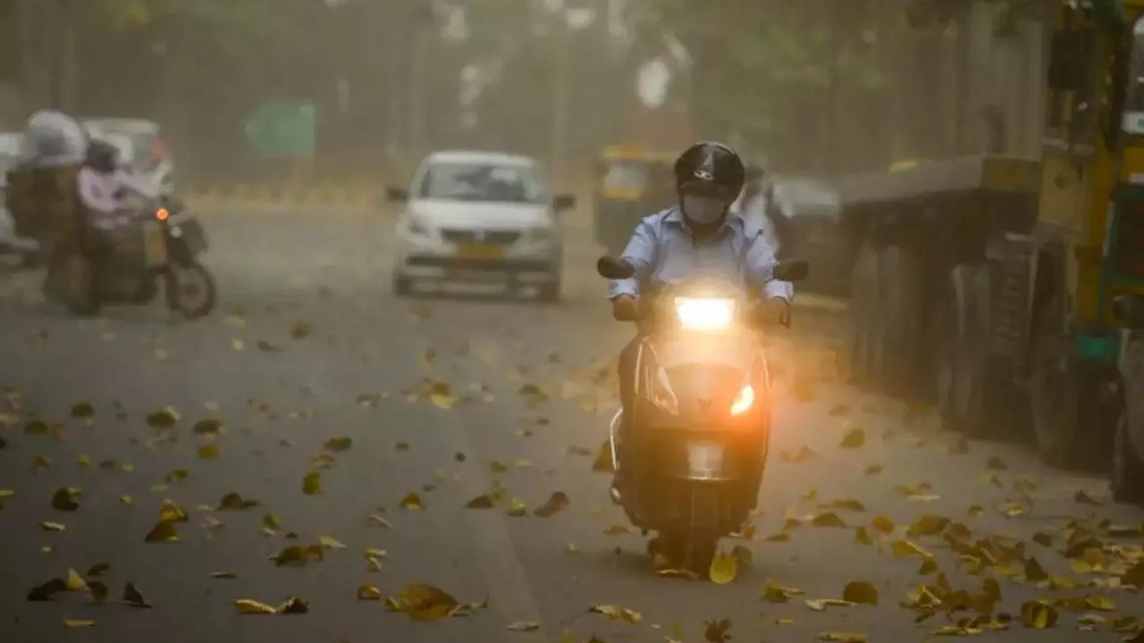 ঝোড়ো হাওয়া বইবে রাজধানীর ওপর দিয়ে