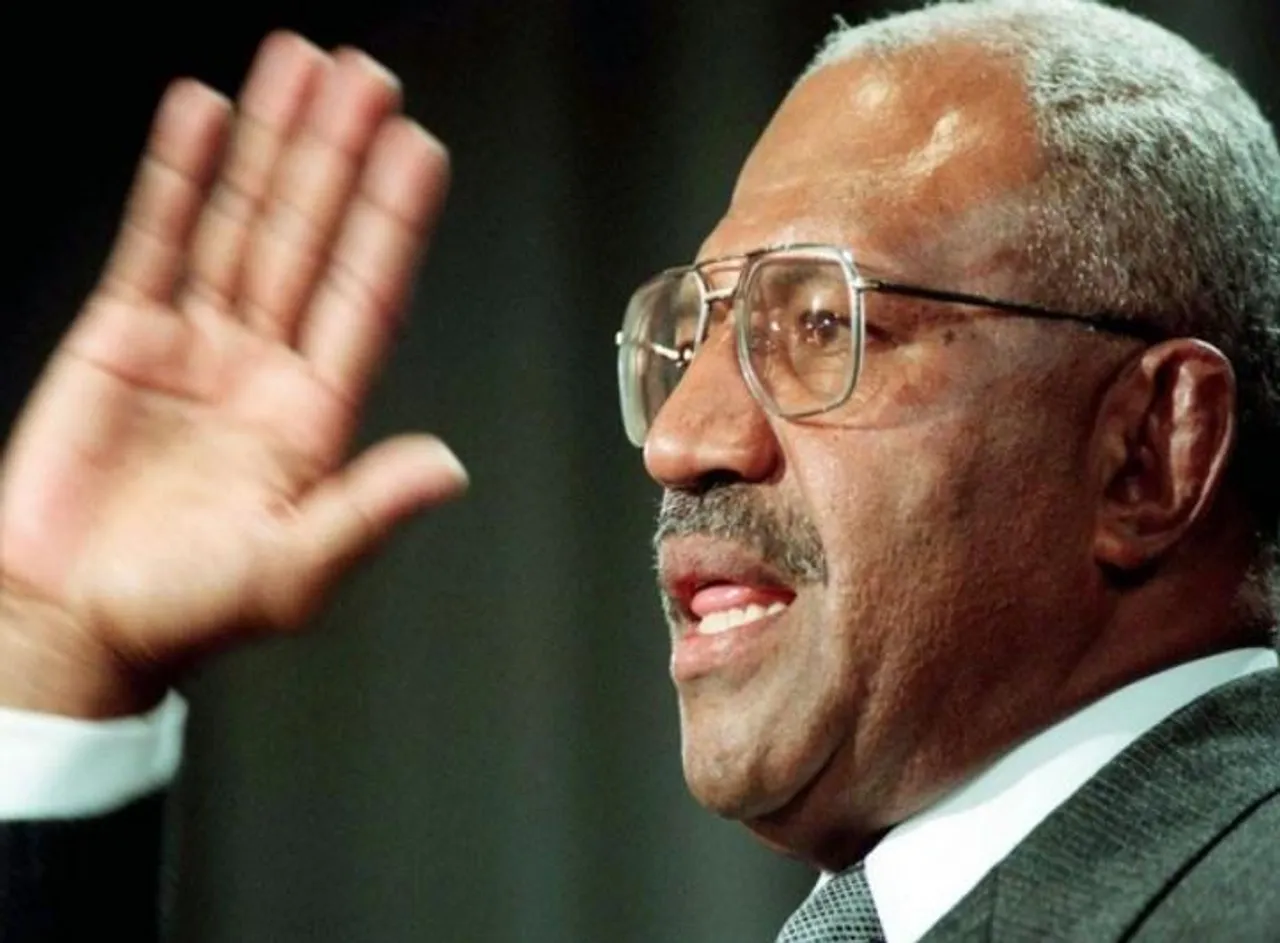 ফিজির নতুন প্রধানমন্ত্রী নির্বাচিত হলেন সিতিভেনি রাবুকা