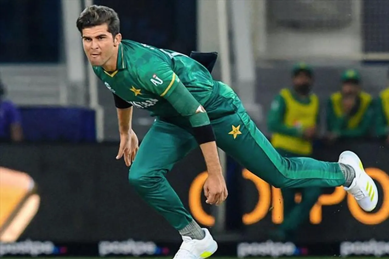 এশিয়া কাপ থেকে ছিটকে গেলেন আফ্রিদি