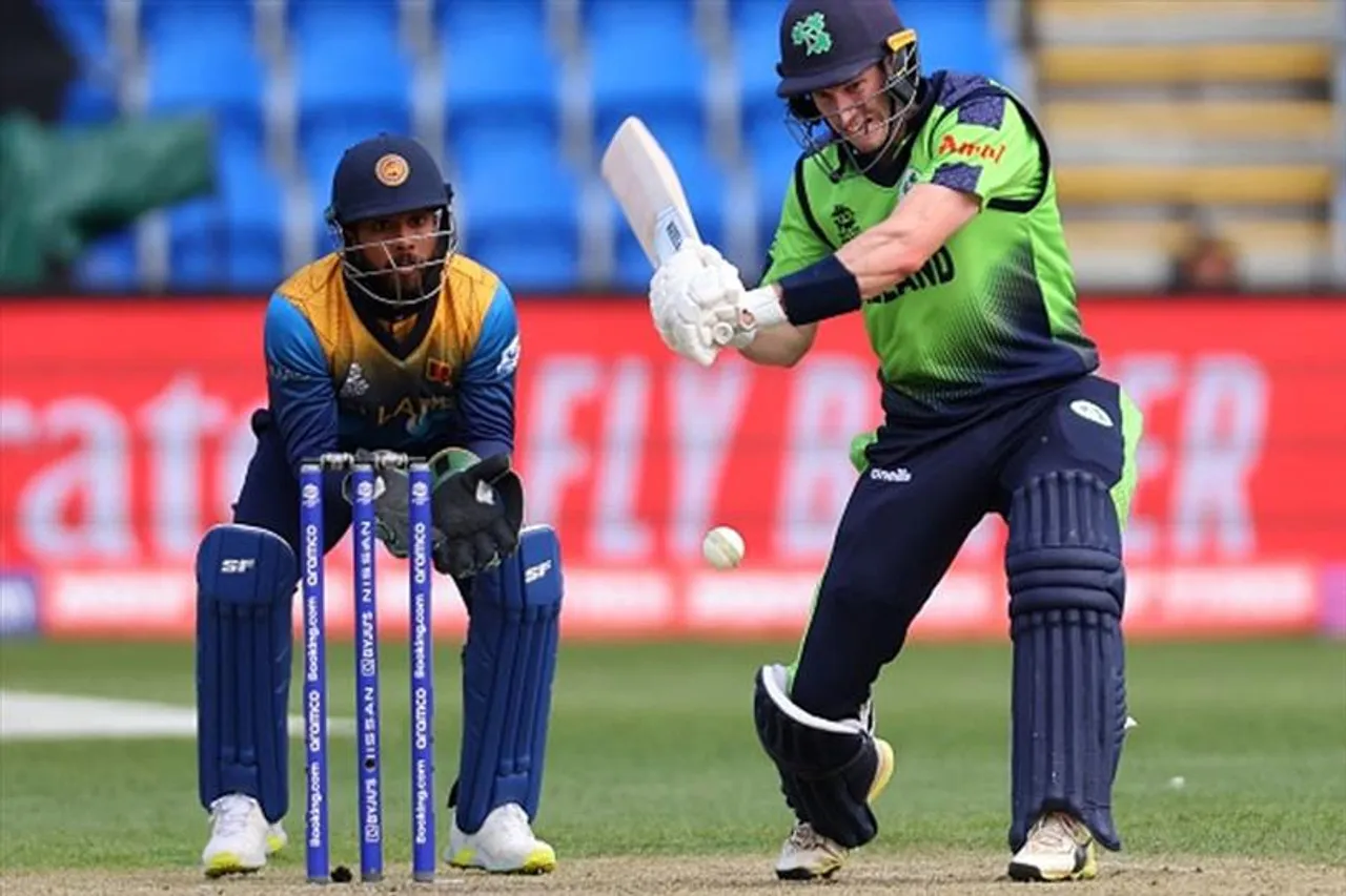 আয়ারল্যান্ডের এগারোজনের মধ্যে মাত্র চারজন দুই অংকের ঘরে রান পেয়েছেন