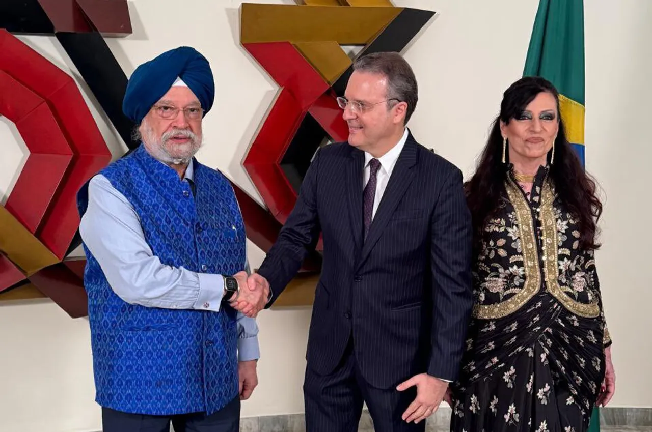  Kenneth Felix Haczynski da Nobrega, Brazil's Ambassador to India, 