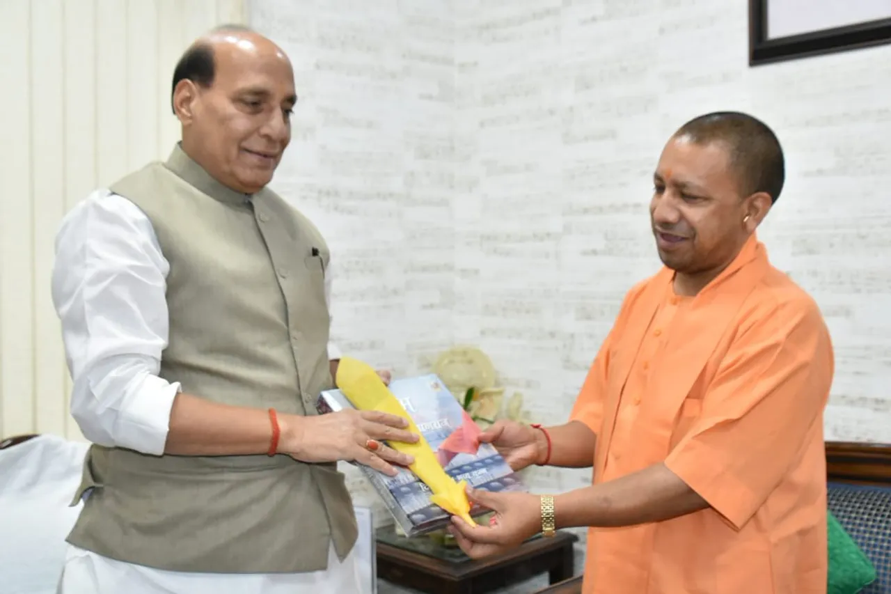 UP CM Yogi Adityanath met Defence Minister Rajnath Singh and Vice President Dhankhar, reaffirming focus on the Ganga Expressway’s November completion target.