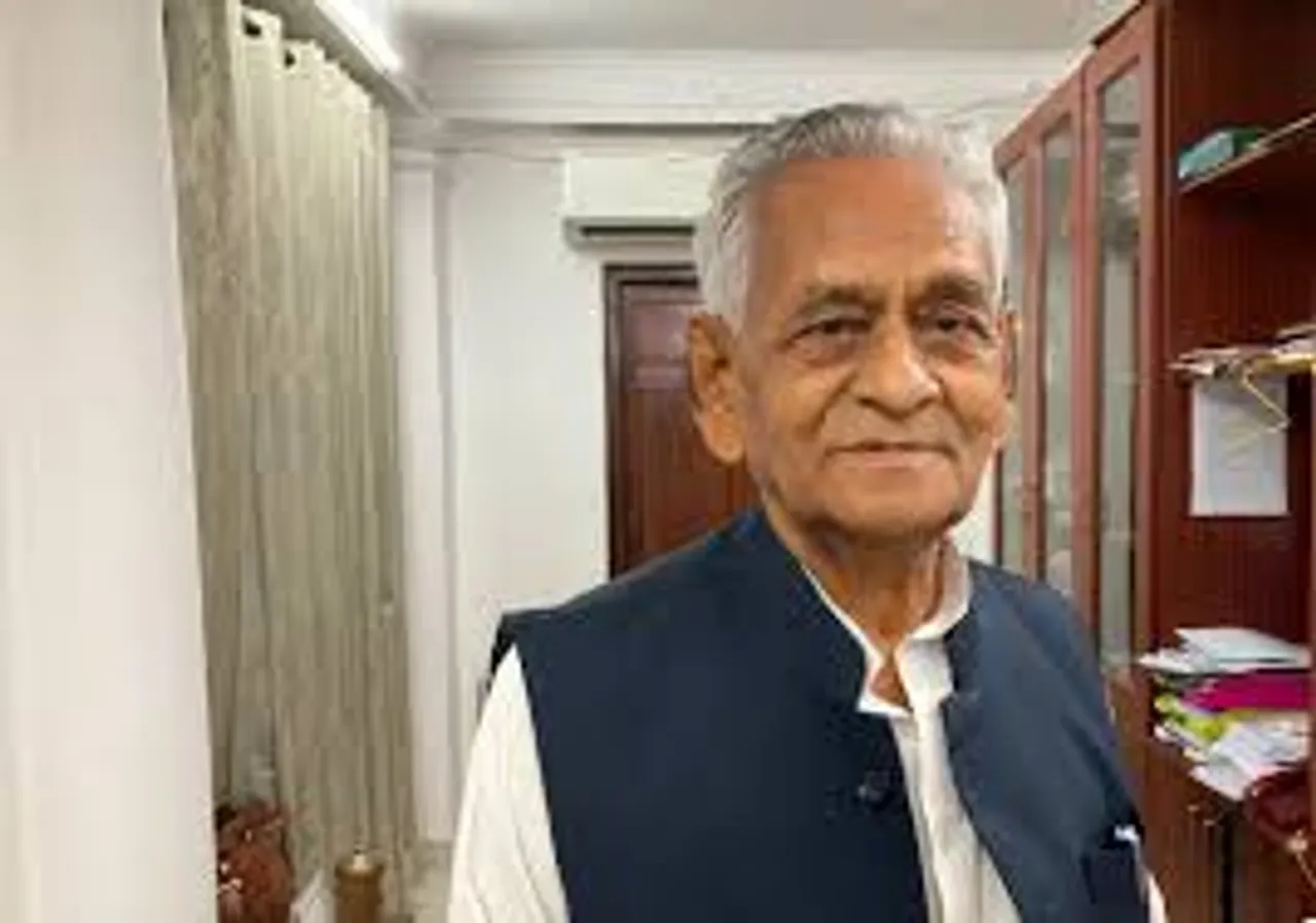 Congress leader Rajmani Patel.