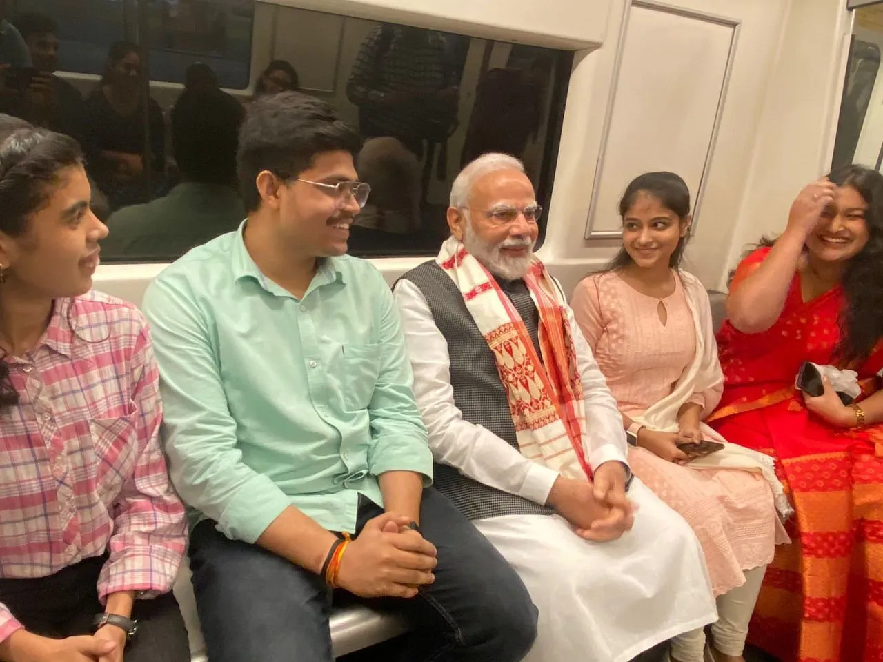 modi metro.jpg