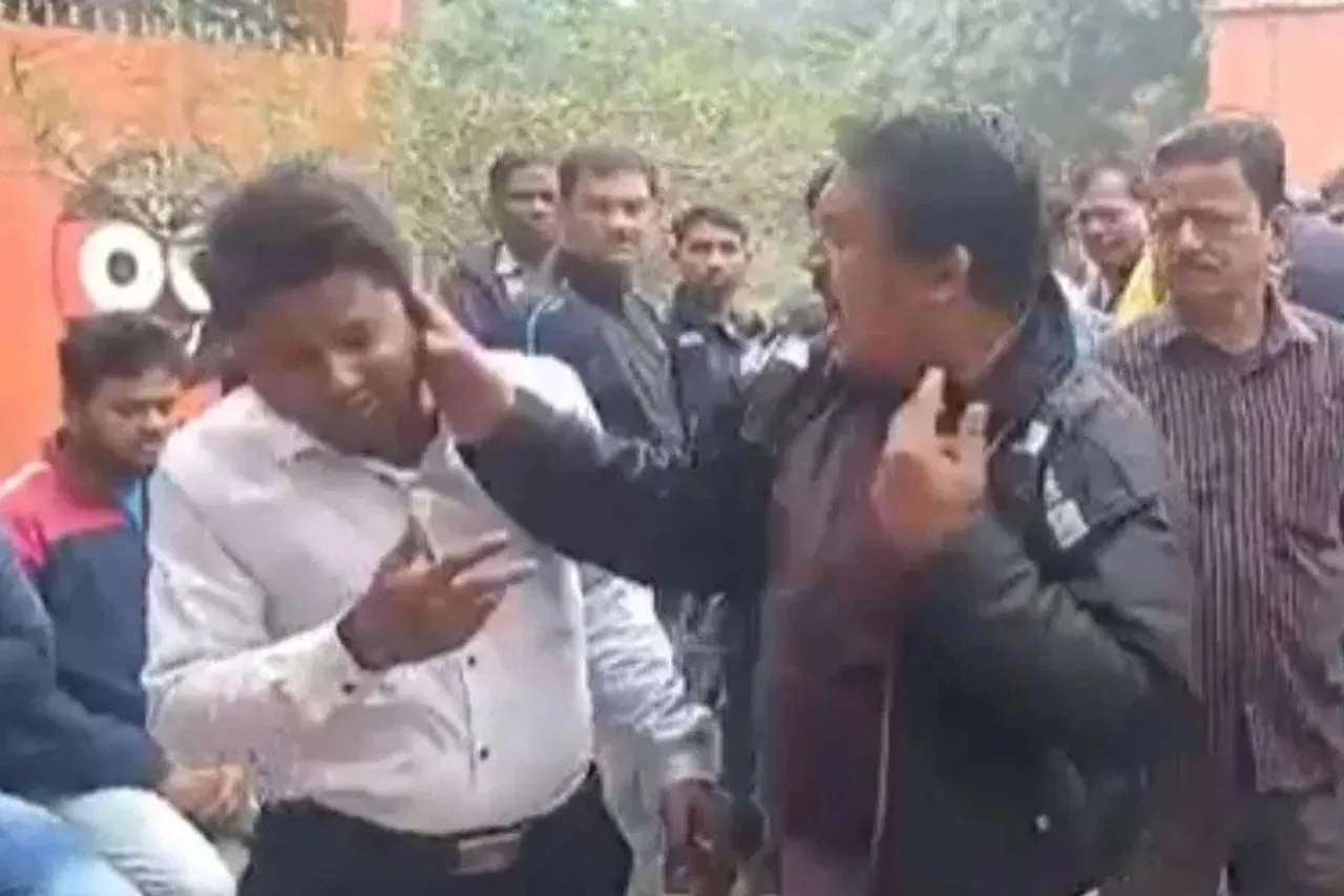 Duttapukur slapping case : Complaint filed against the victim!