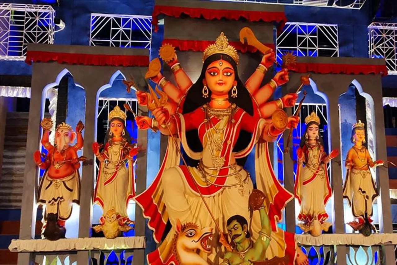 Message of "Uttaran" at Santoshpur Trikon Park