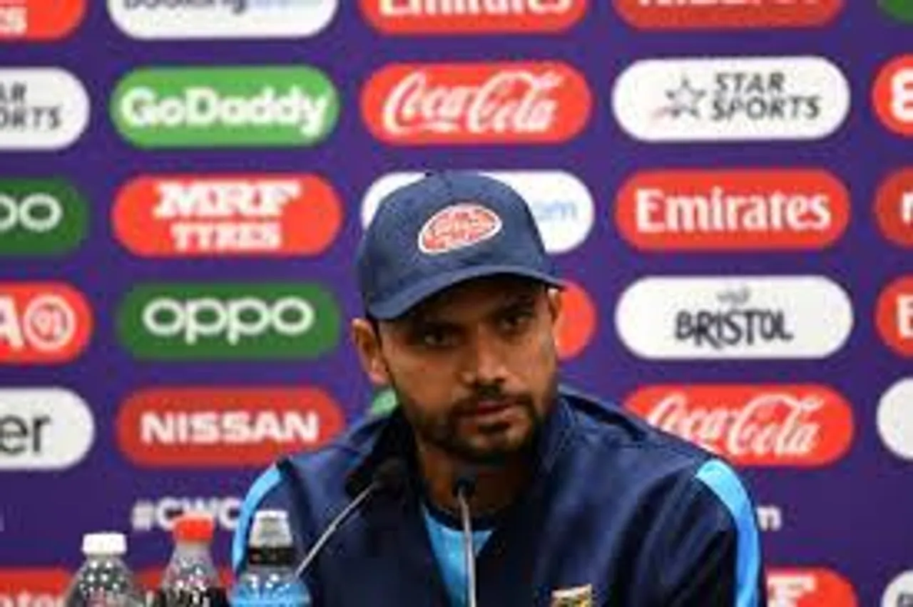 Bangladesh cricketer  Mortaza condemns attacks on Hindu community
