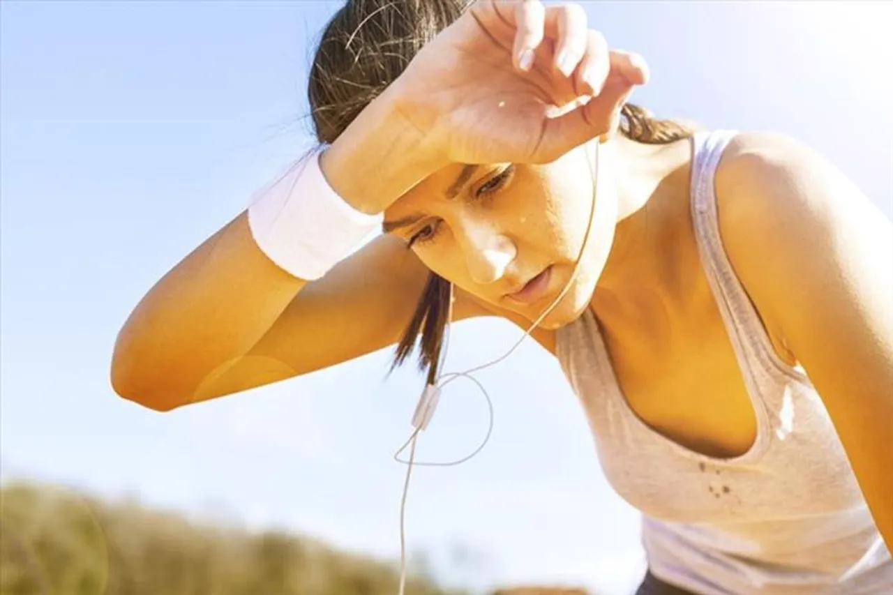 Sunblock or Sunscreen: Which One to Choose?