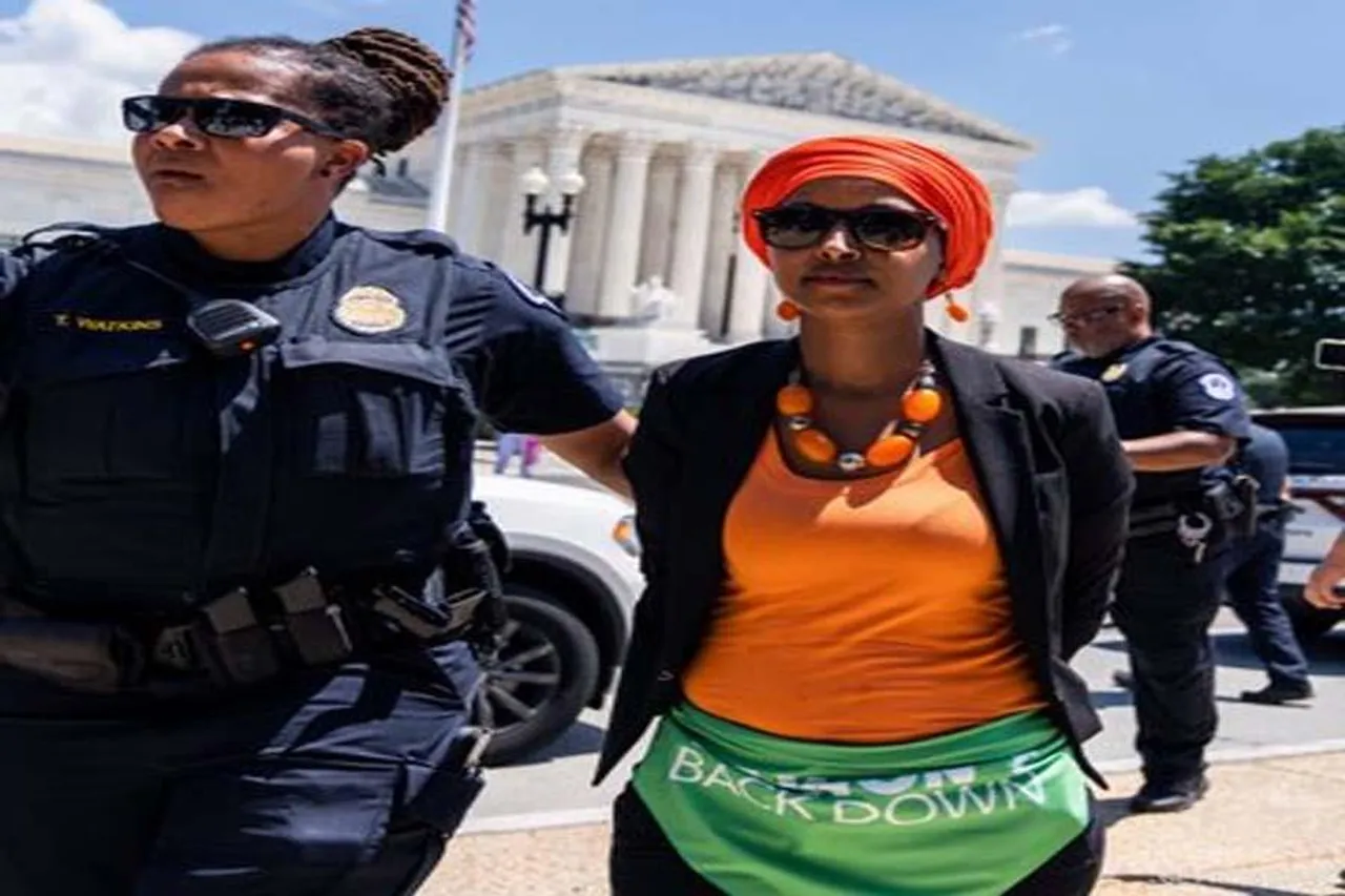 16 lawmakers were arrested in the United States