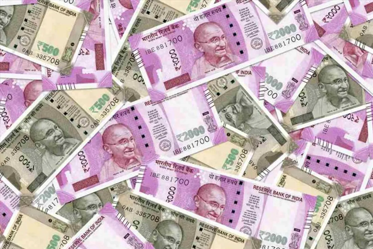 33 lakhs in cash is recovered from a businessman's house, drug dealing behind the scenes!