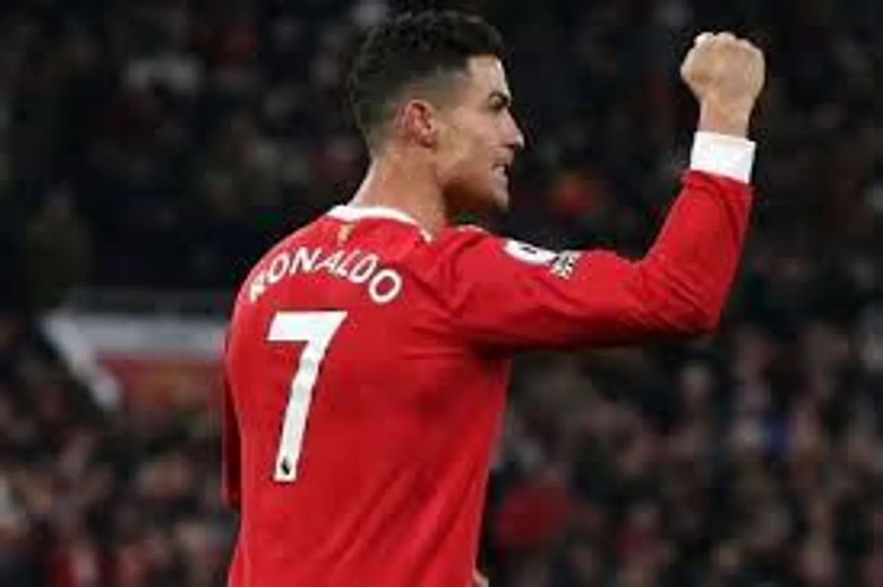 A Christiano Ronaldo penalty helped Man Utd return back to winning ways