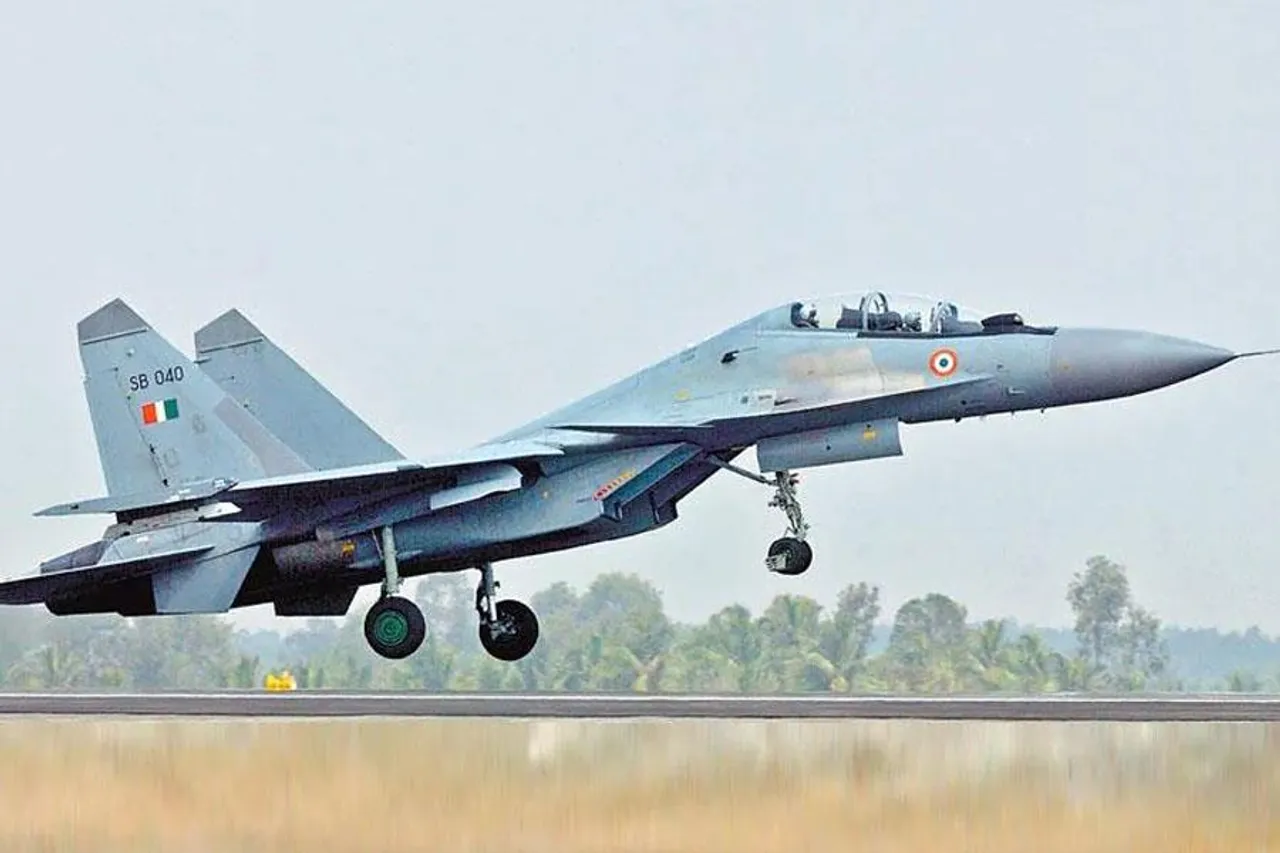 A Sukhoi-30 and Mirage 2000 aircraft have crashed
