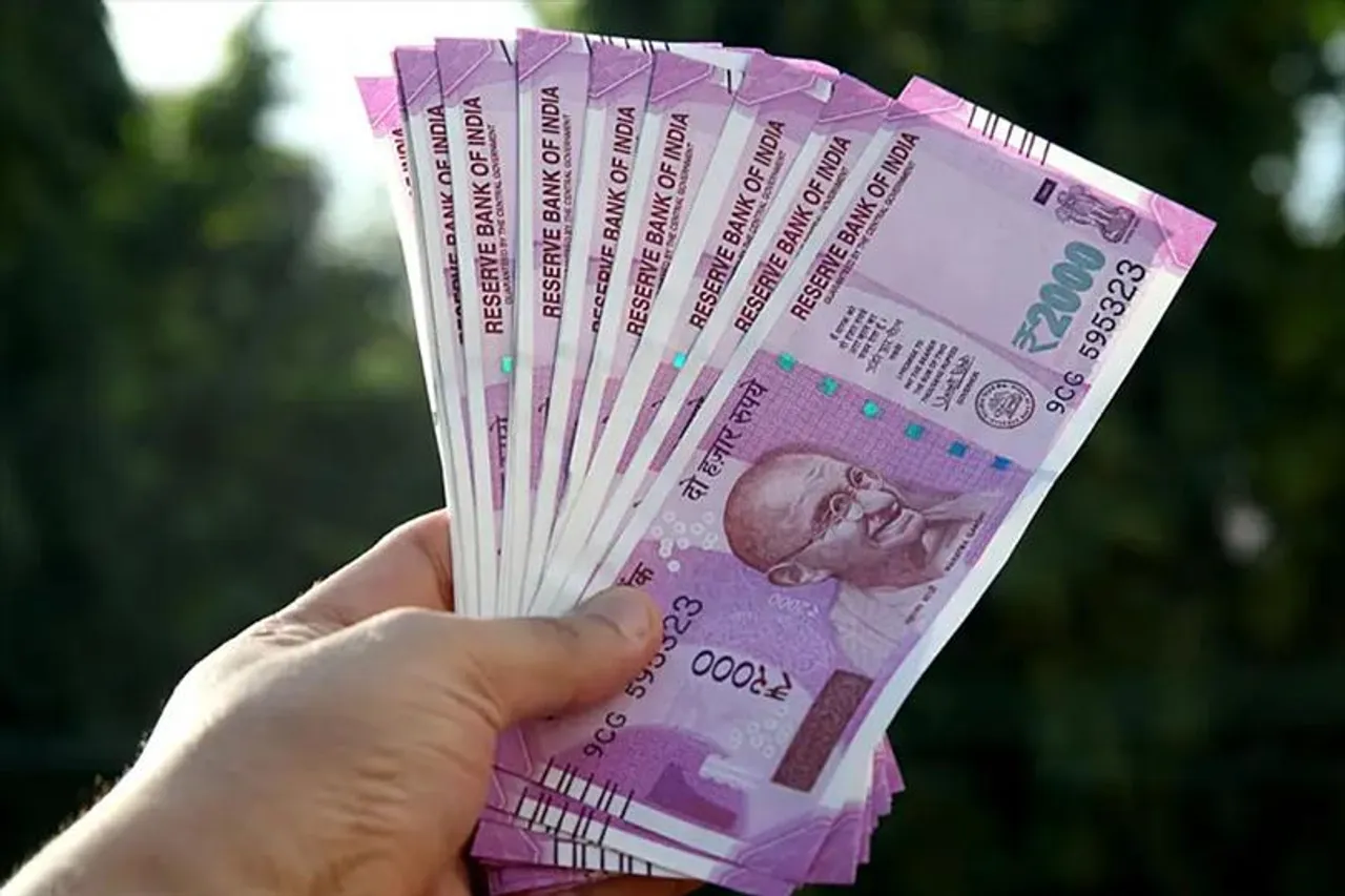 Panchayat head's husband accused of beating for not giving comission in Malda