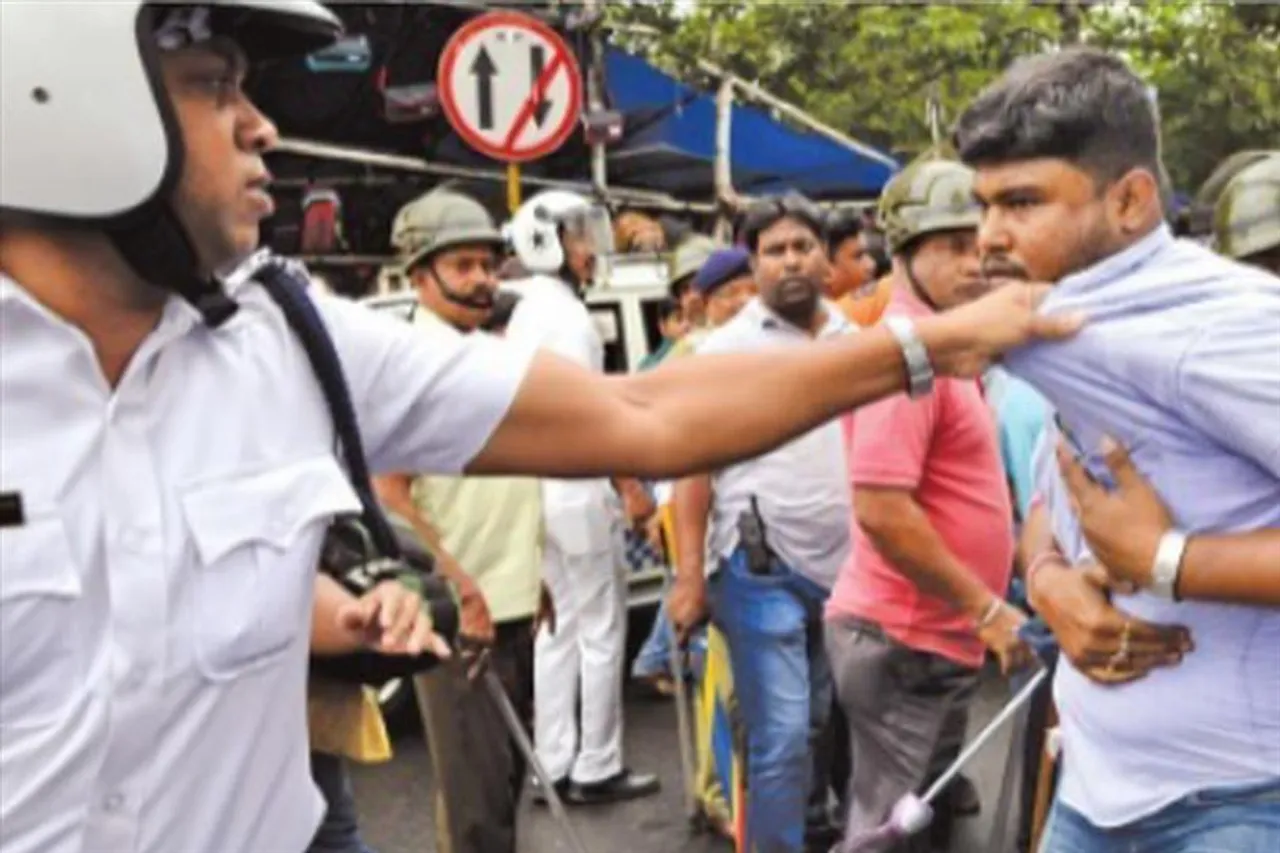 Upper primary job aspirants protest at Karunamoyee