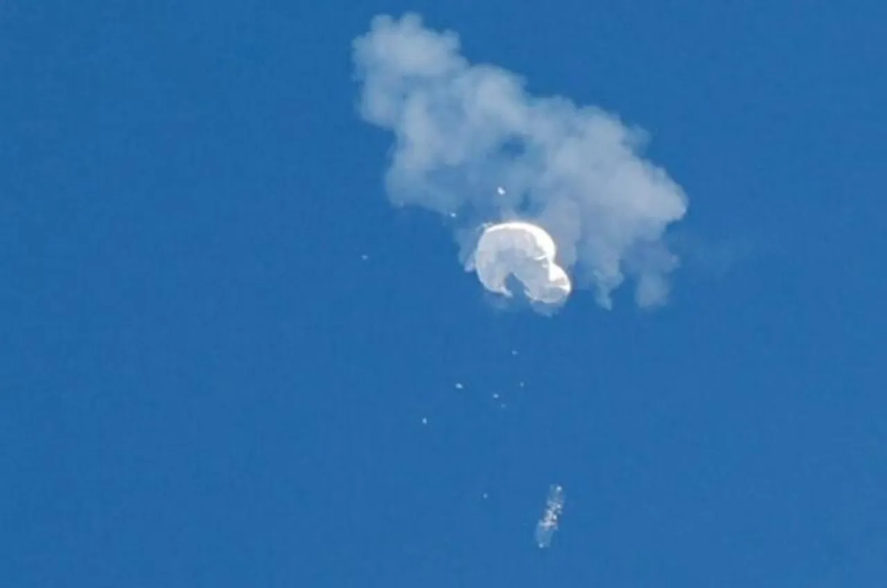 U.S. working to recover suspected Chinese spy balloon