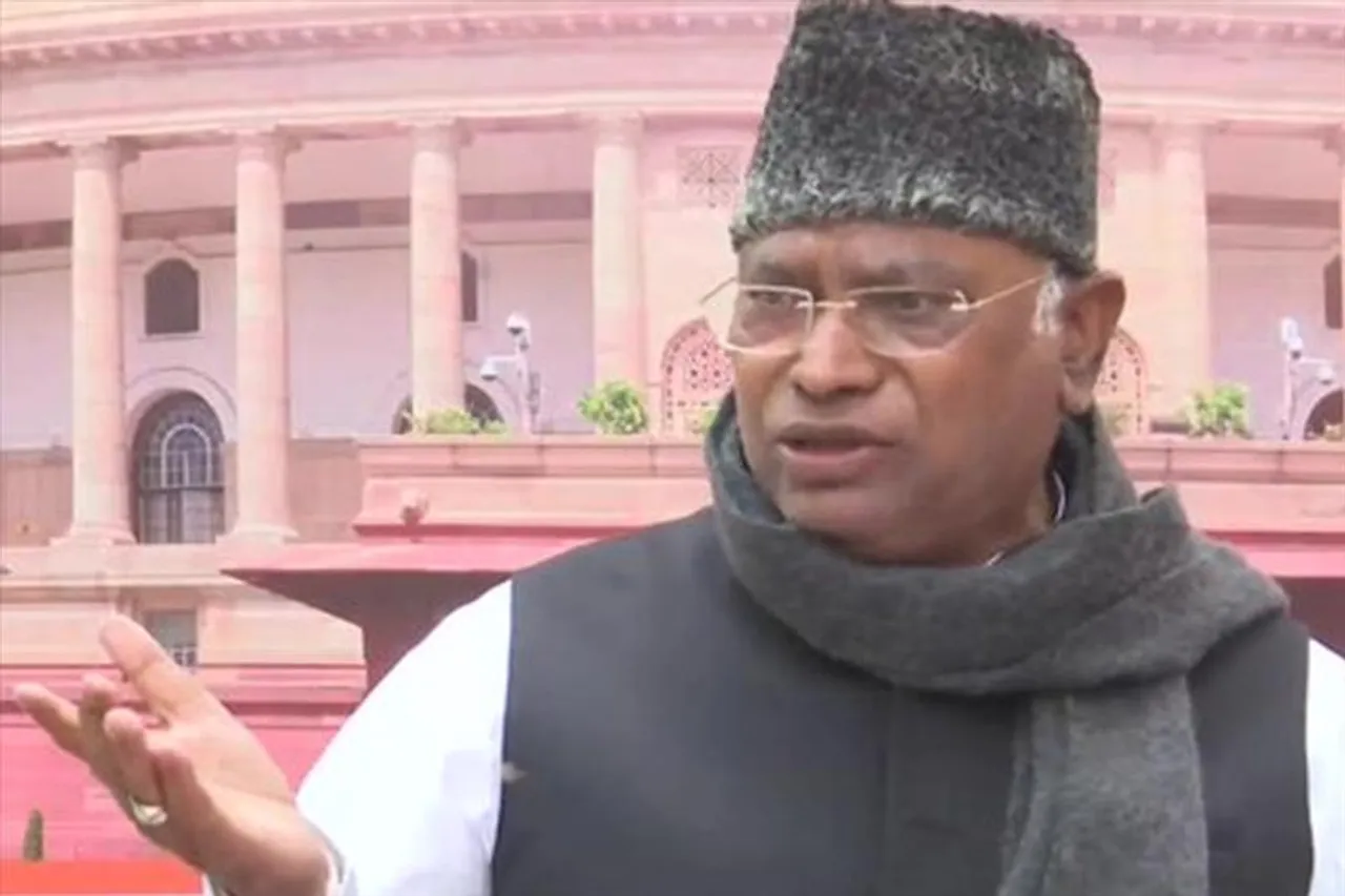 It's Arjuna&Dronacharya's budget, not Eklavya's : Mallikarjun Kharge