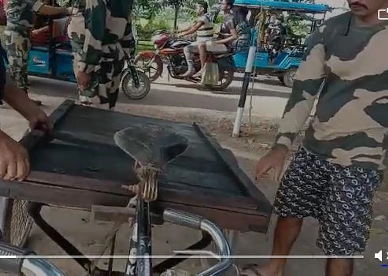 ​BSF thwarted the efforts of smugglers on the Border, apprehended 02 Indian smugglers with Phensedyl