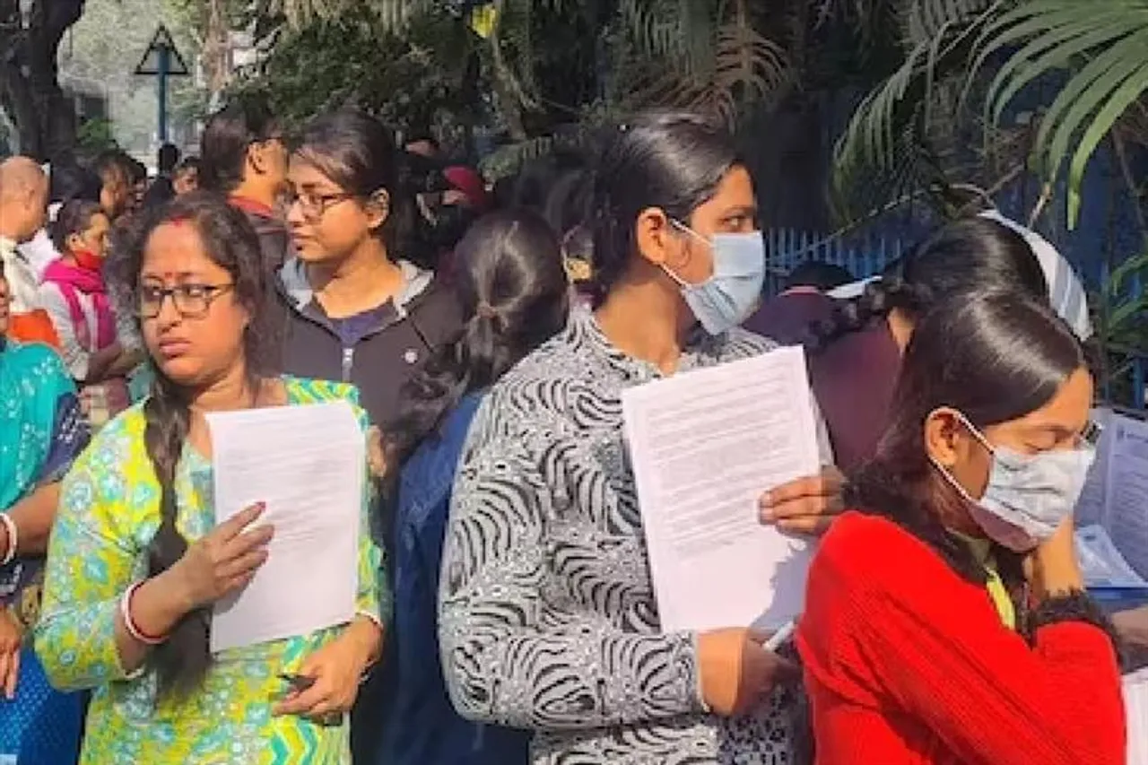 Procession of 10 organizations of job seekers in Kolkata