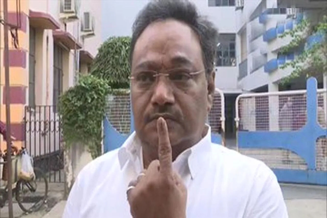 'BJP contesting against 3 forces - TMC hoodlums, EC & WB Police-Admn'