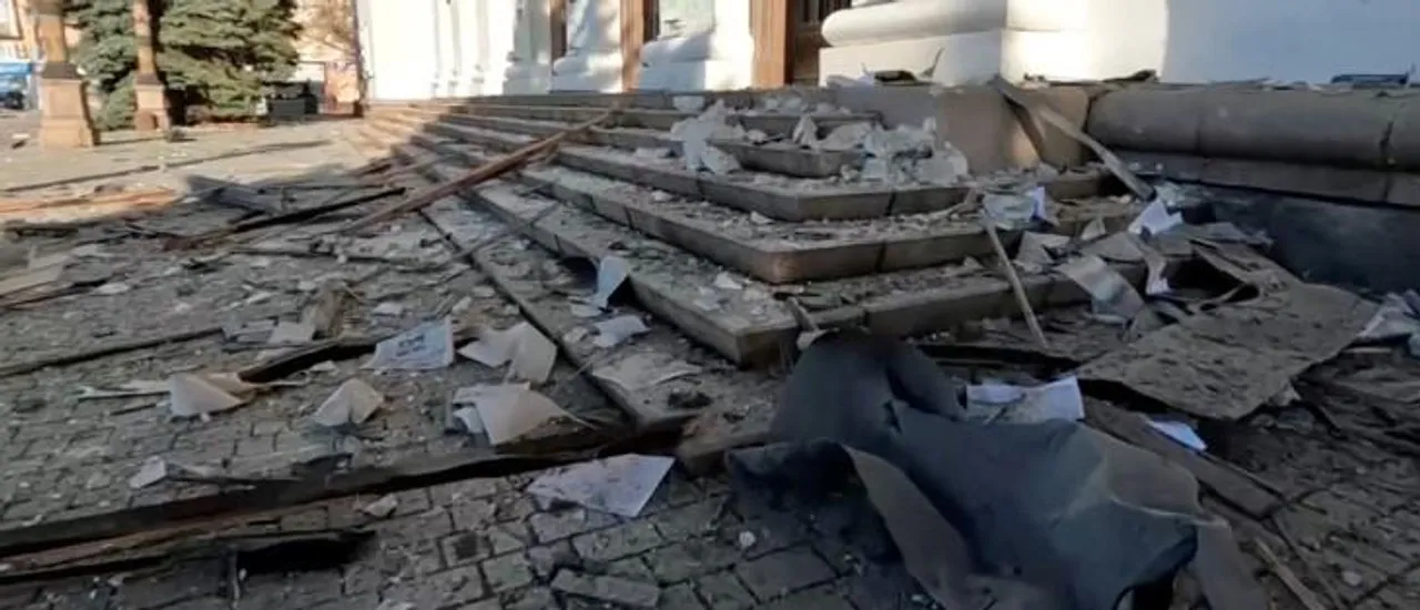 Russia unleashes fresh strikes on Kherson