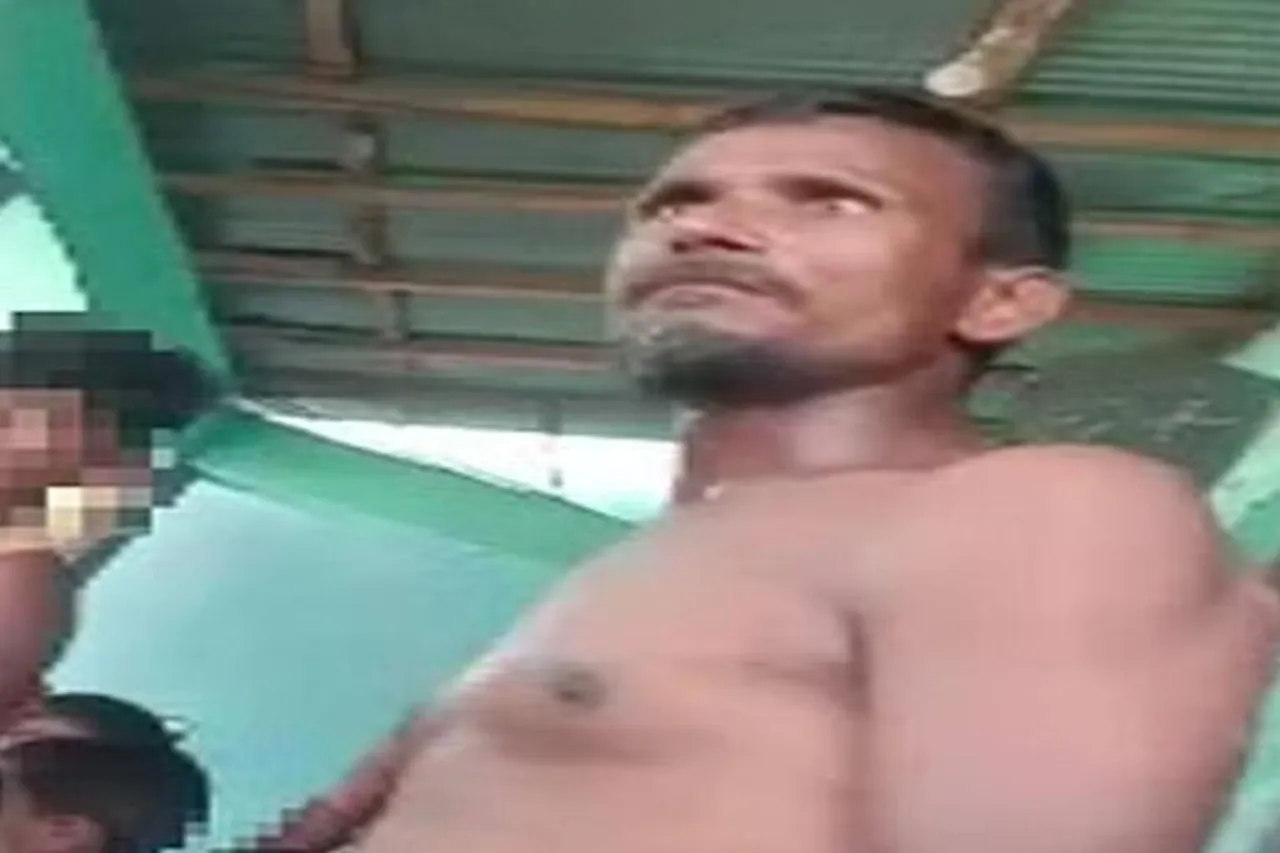 After his daughter is denied a uniform, a Bihar man storms into the classroom with a sword