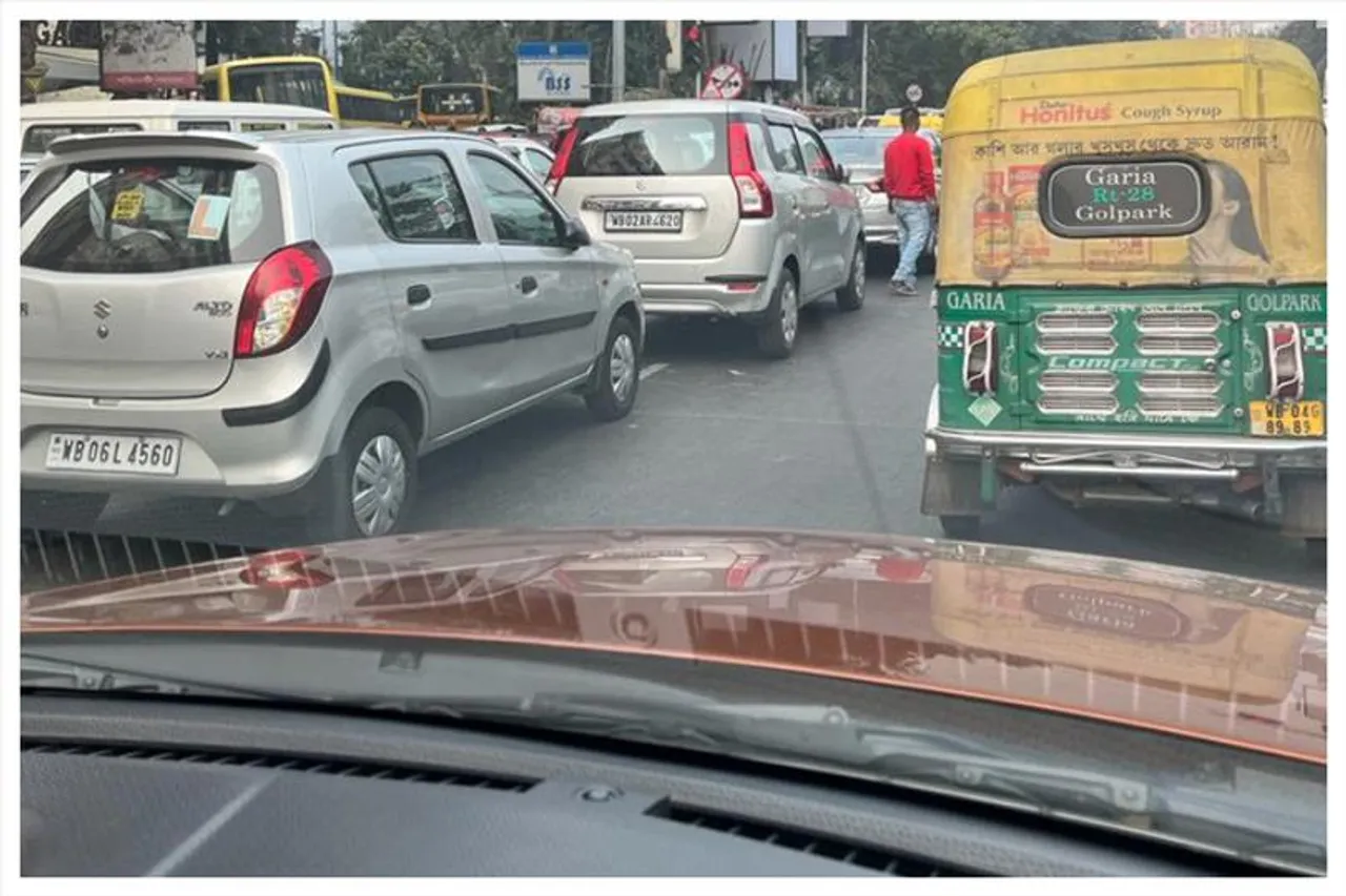 I want smooth traffic: Goyal to officers but are they open to the task?