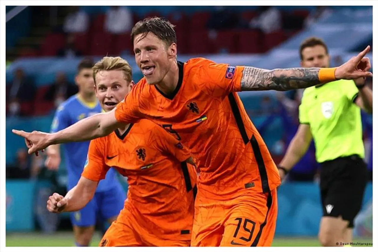 Manchester United to sign striker Wout Weghorst