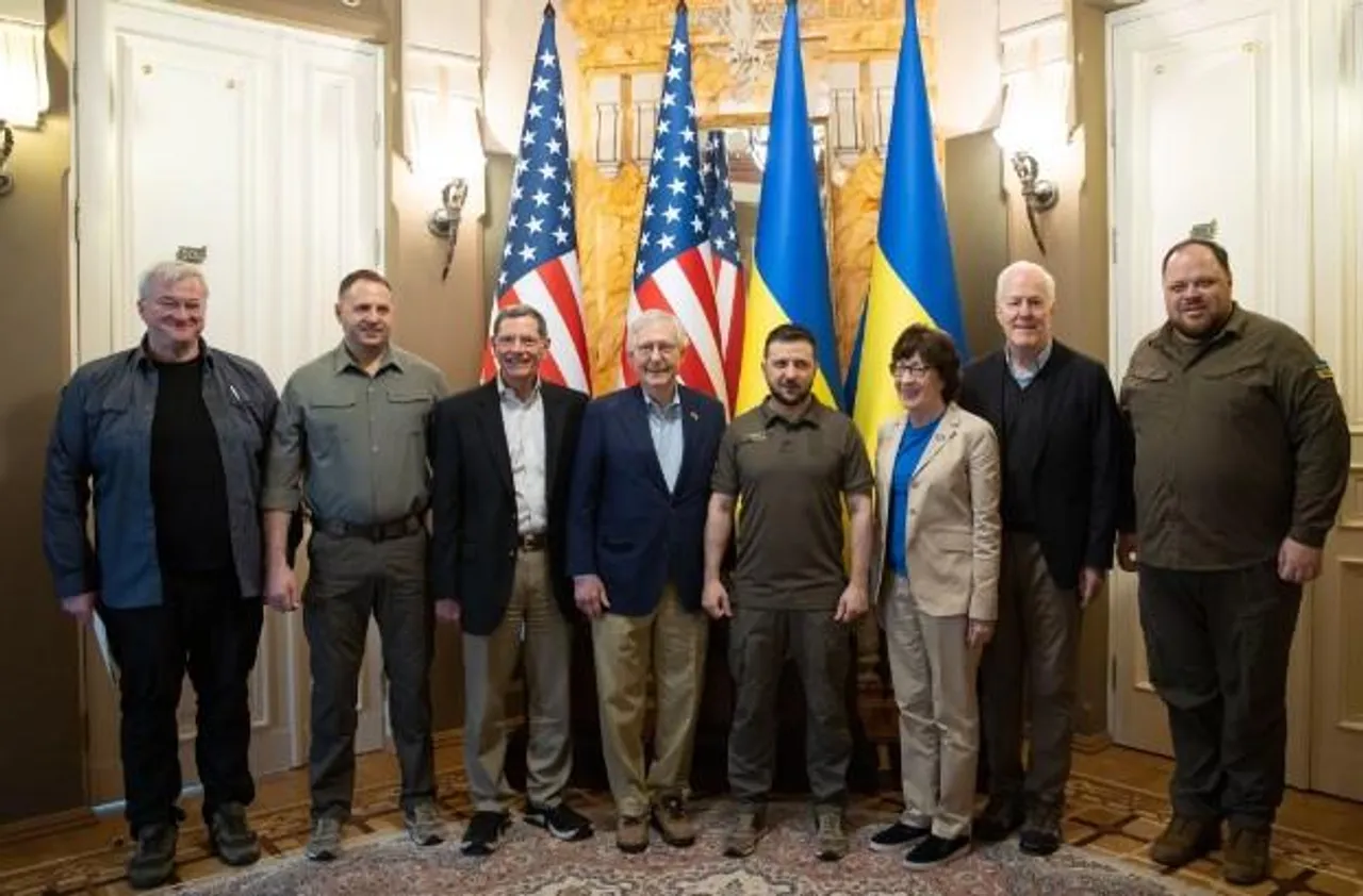 Bipartisan group of senators call for US to send tanks to Ukraine to encourage allies to do the same