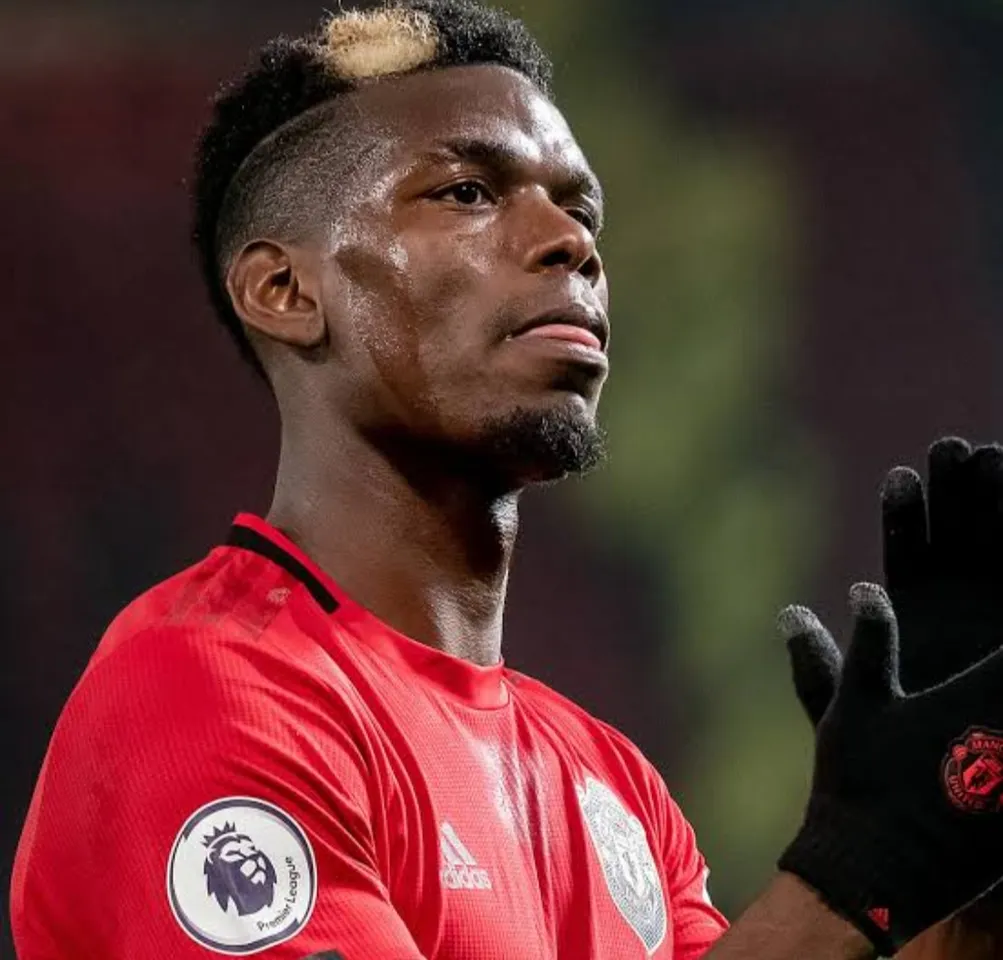 Pogba offered new lucrative contract by Man U