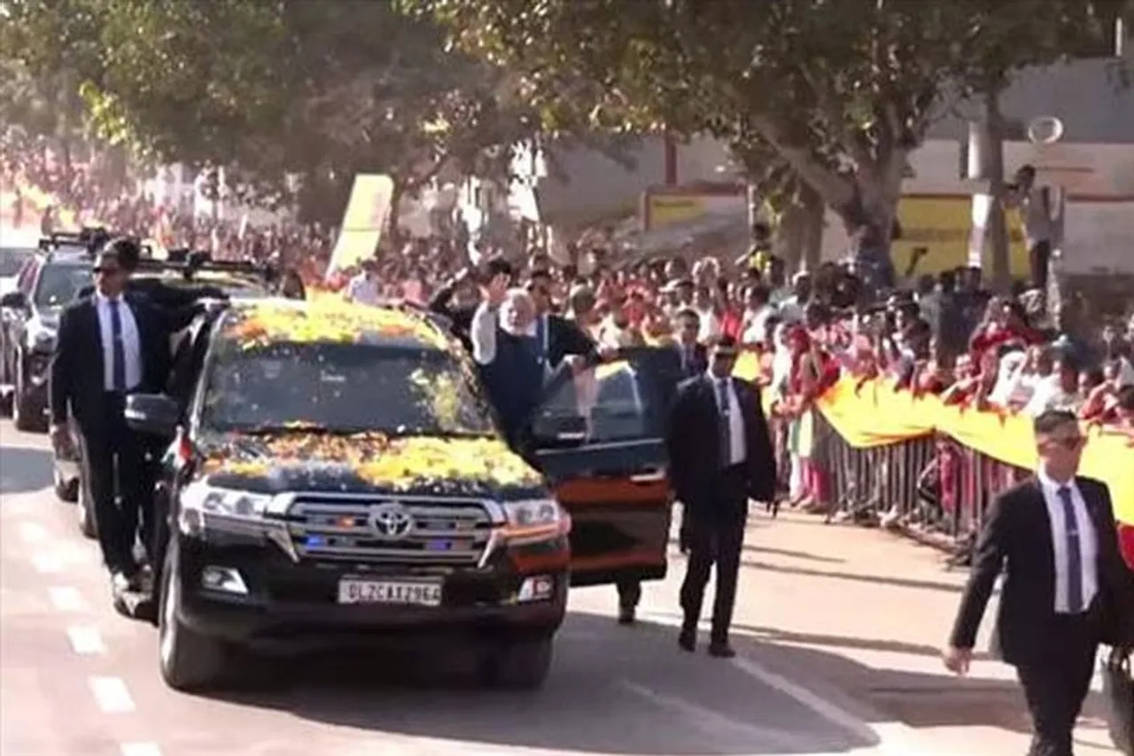 Man Breaches Narendra Modi Security Cordon To Give Him A Garland