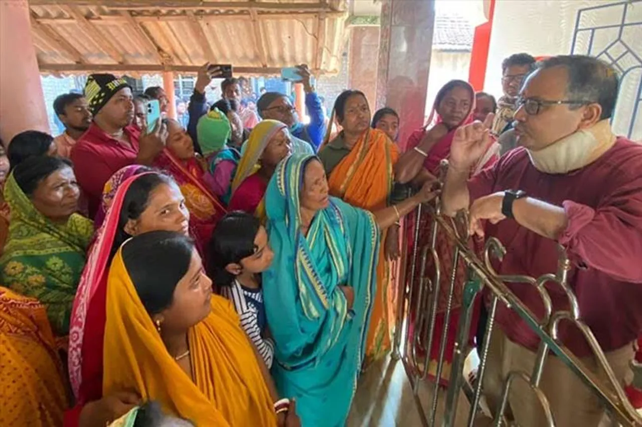 Kunal Ghosh faced the anger of a TMC worker in Ghoshpur