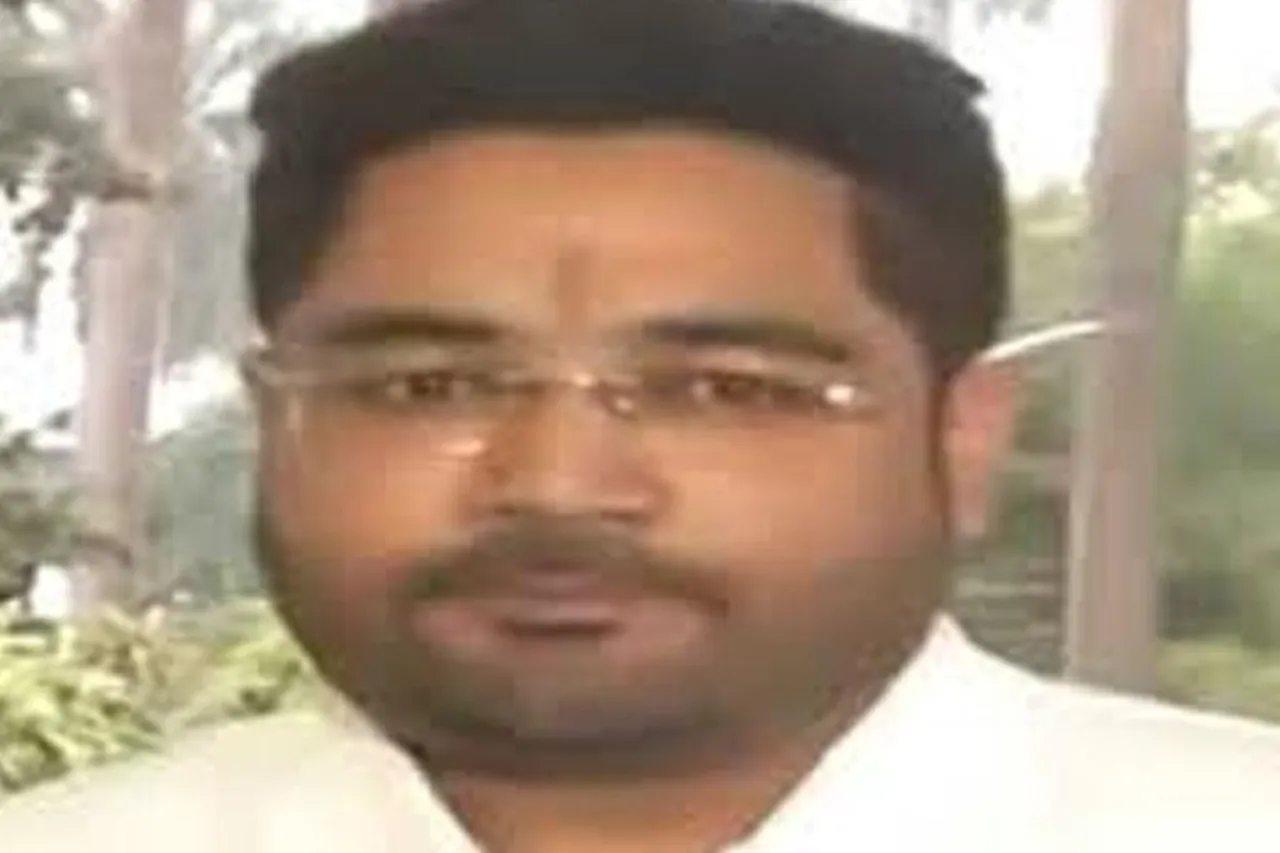 Jayshree, wife of Kuntal Ghosh arrested in recruitment scam, is being interrogated by ED at CGO complex