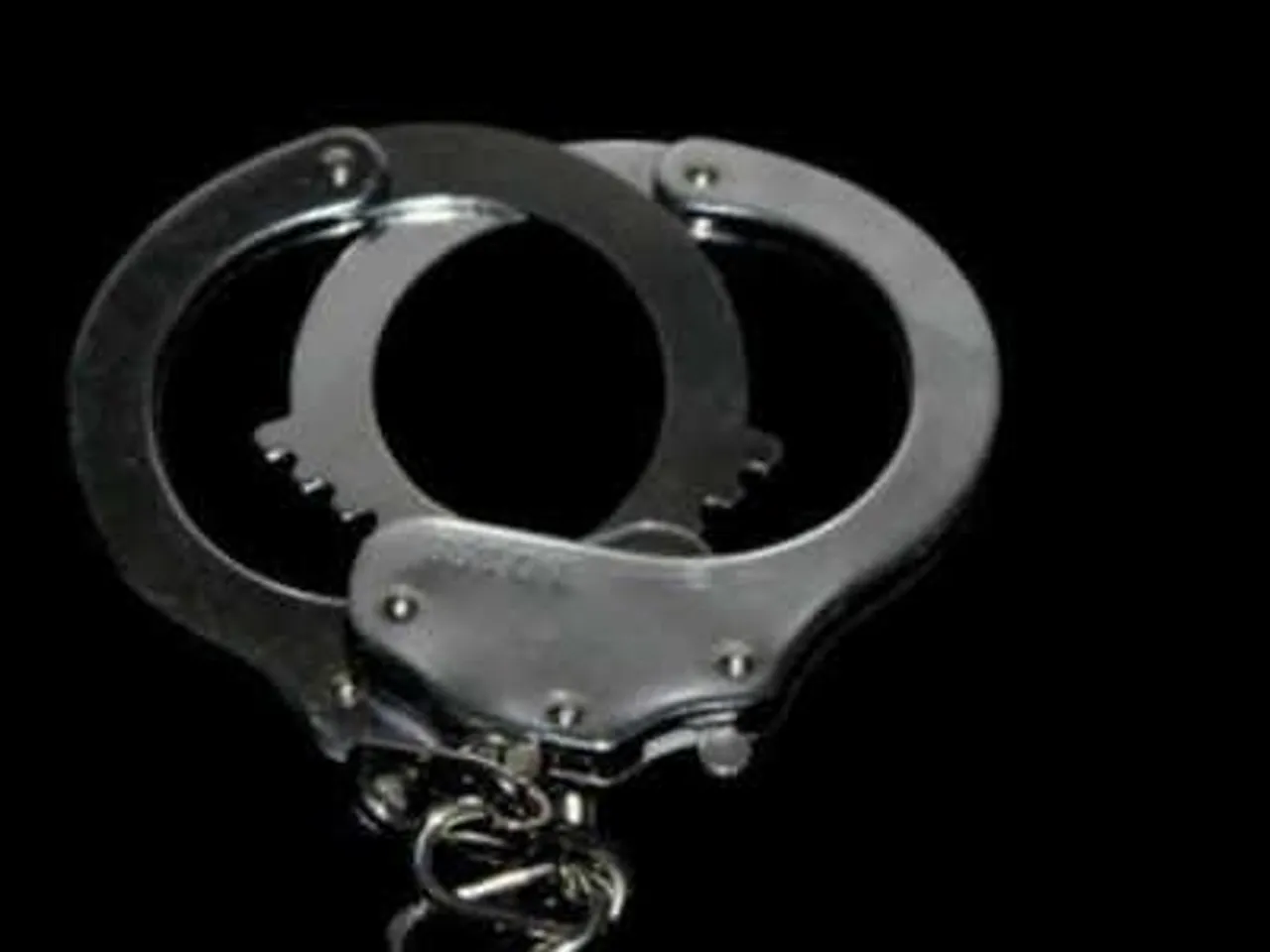 Cops bust fake call centre in Sector V, 14 held